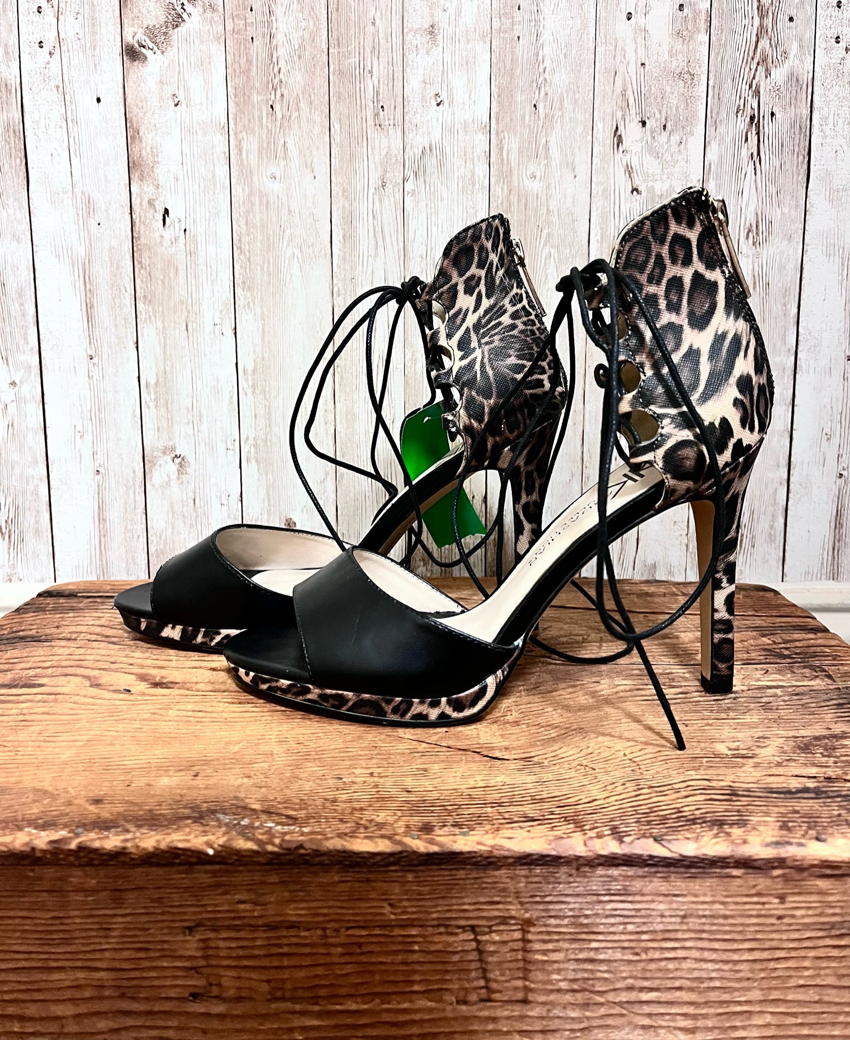 8 KARDASHIAN KOLLECTION BLACK AND ANIMAL PRINT SHOES