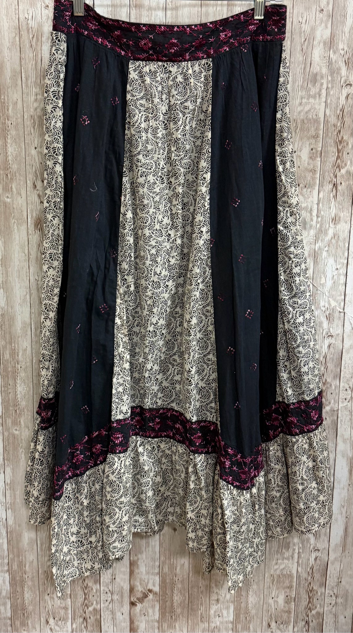 Size M FREE PEOPLE BLACK MULTI PRINT Skirt