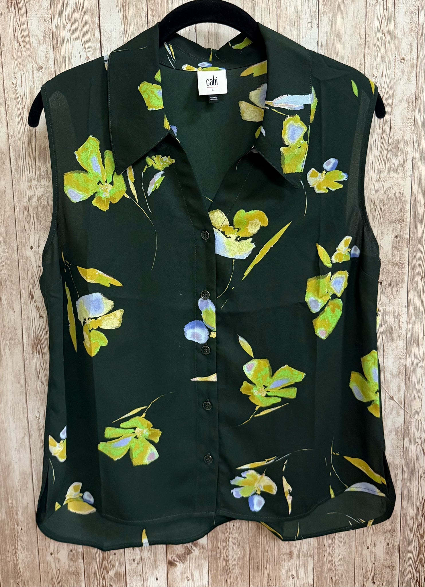 Size S CABI GREEN FLORAL Top
