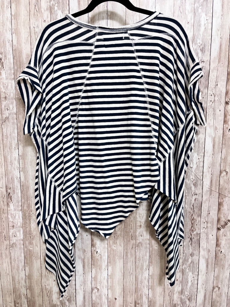 WE THE FREE Size L WHITE AND NAVY STRIPE Top