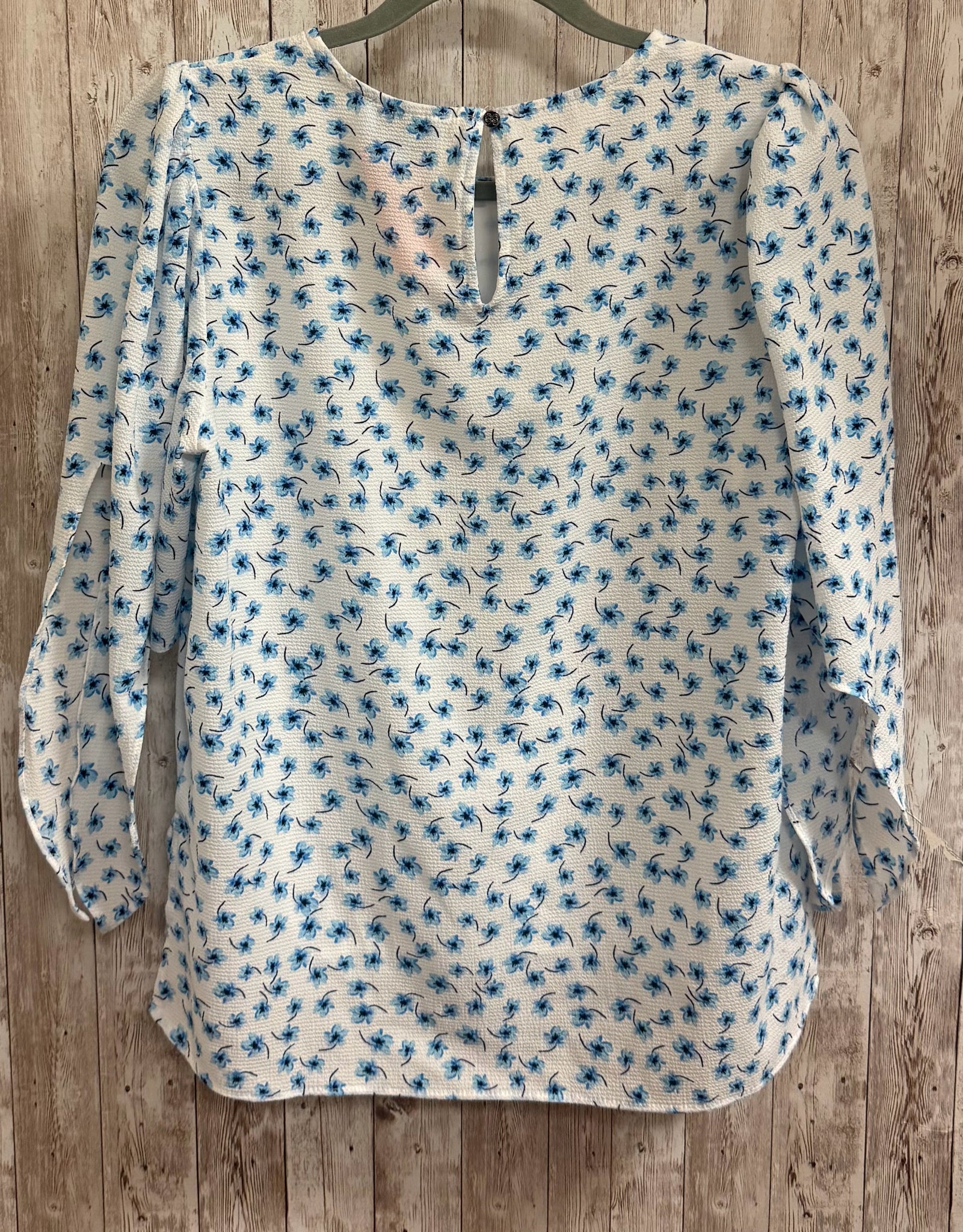 Size M CECE WHITE AND BLUE Top