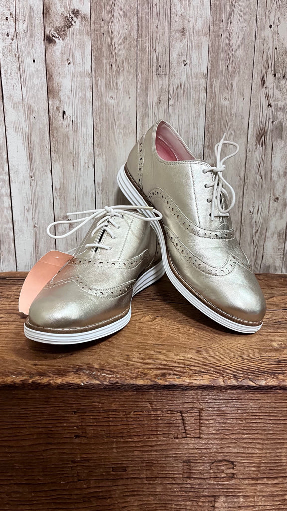 COLE HAAN 9.5 Gold SHOES