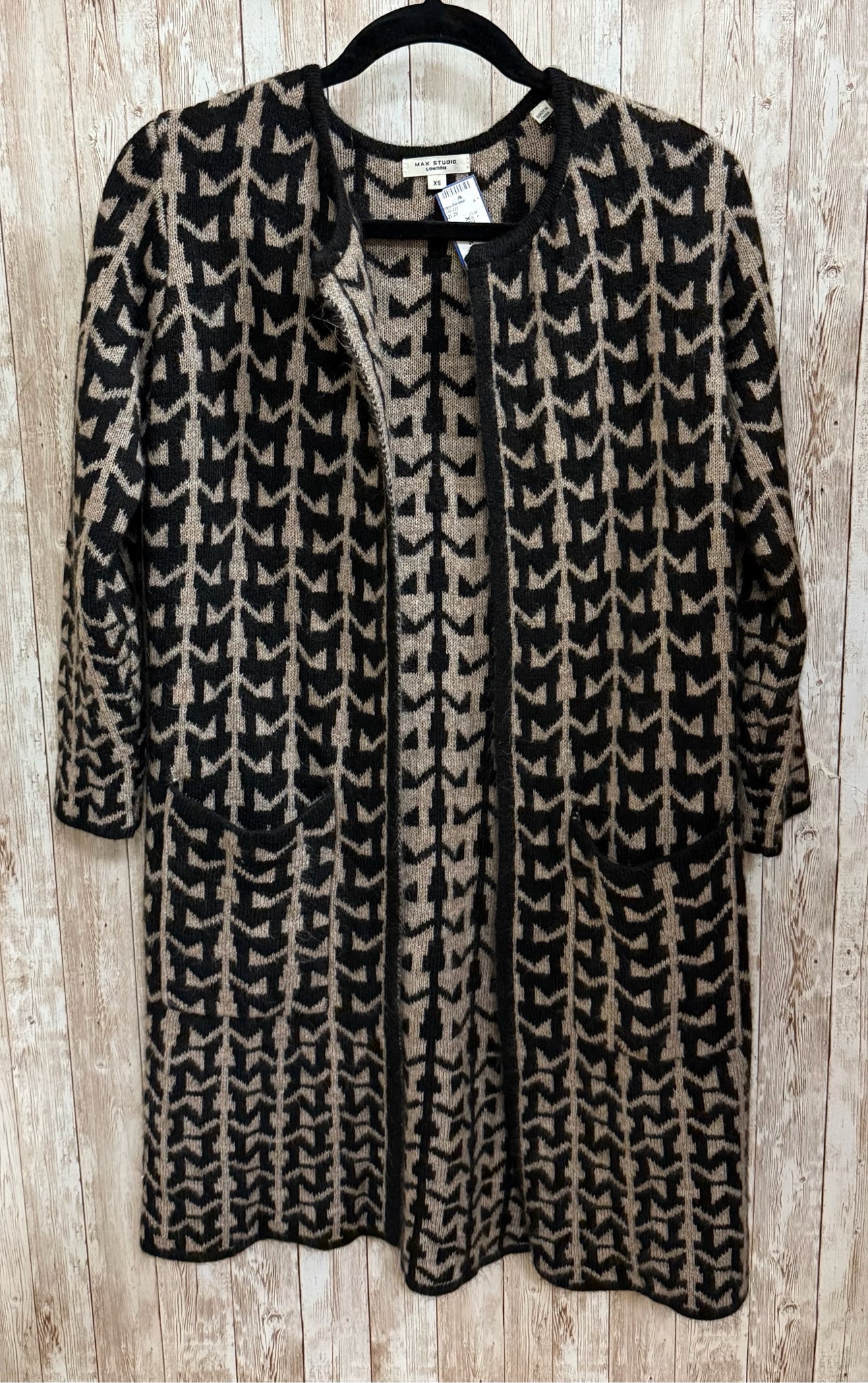 MAX STUDIO Size XS TAN AND BLACK PRINT Cardigan