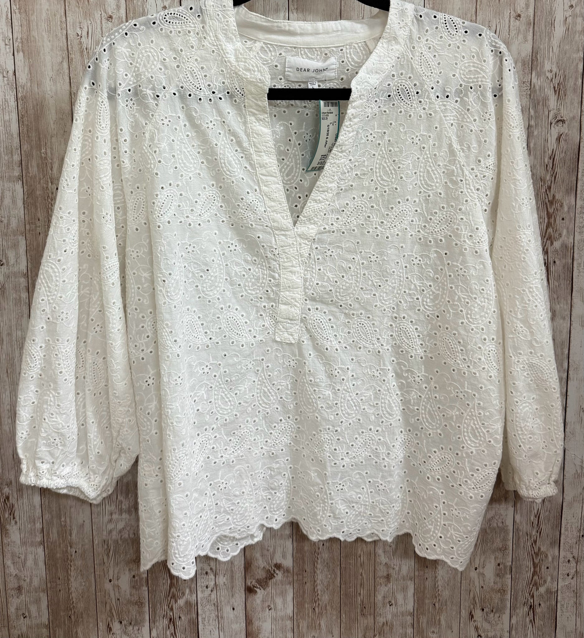 Size L DEAR JOHN White Top