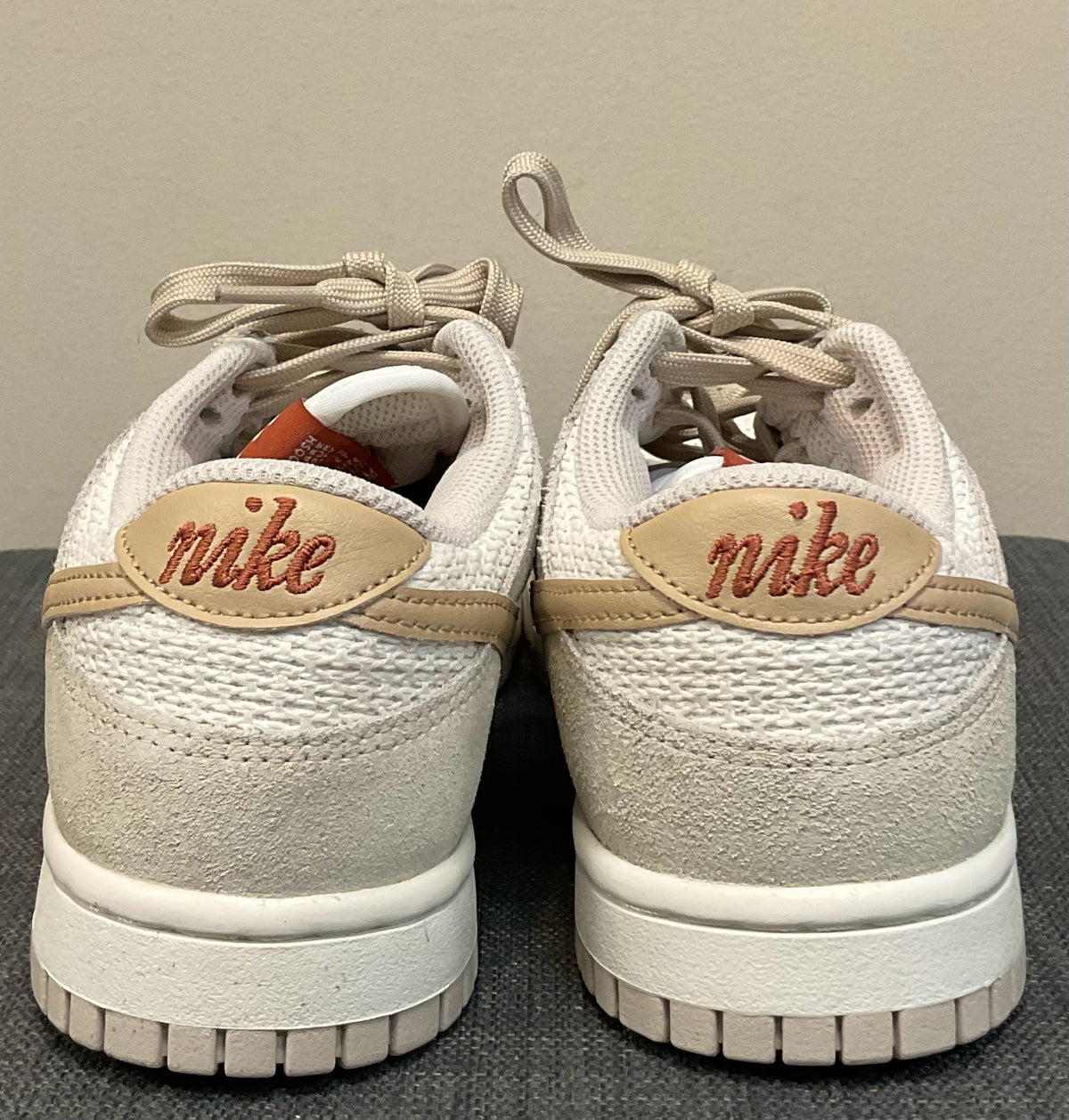 7 NIKE CREAM PRINT SHOES