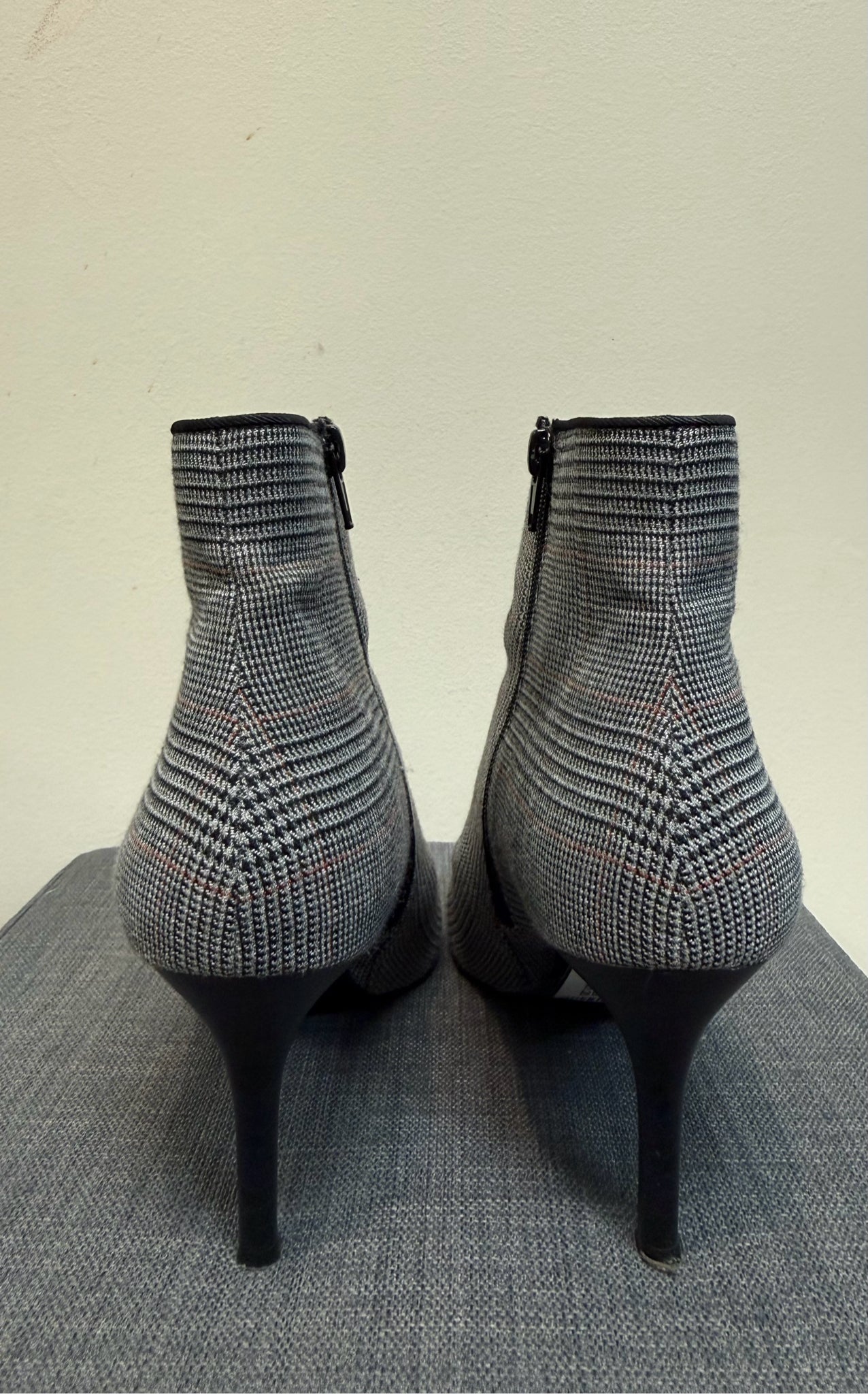 9 CABI BLACK PLAID Boots