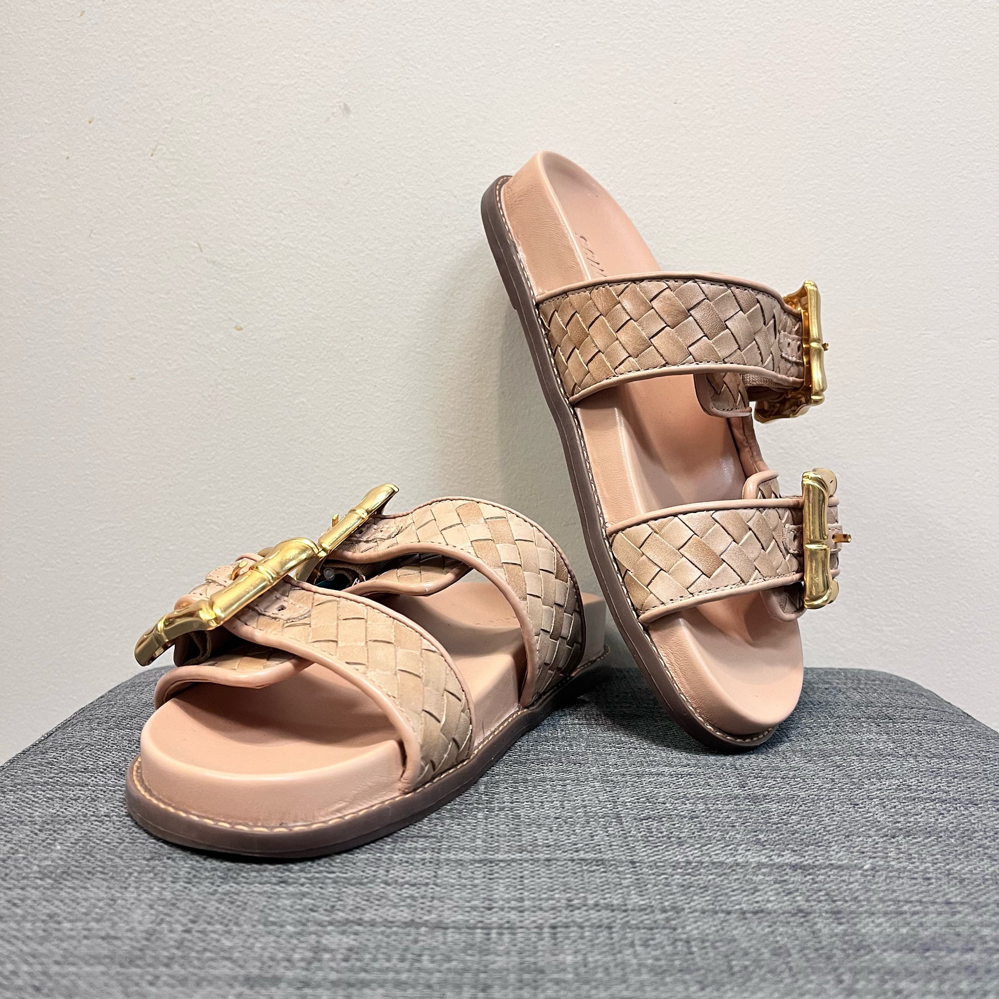 7.5 SCHUTZ Tan Sandals