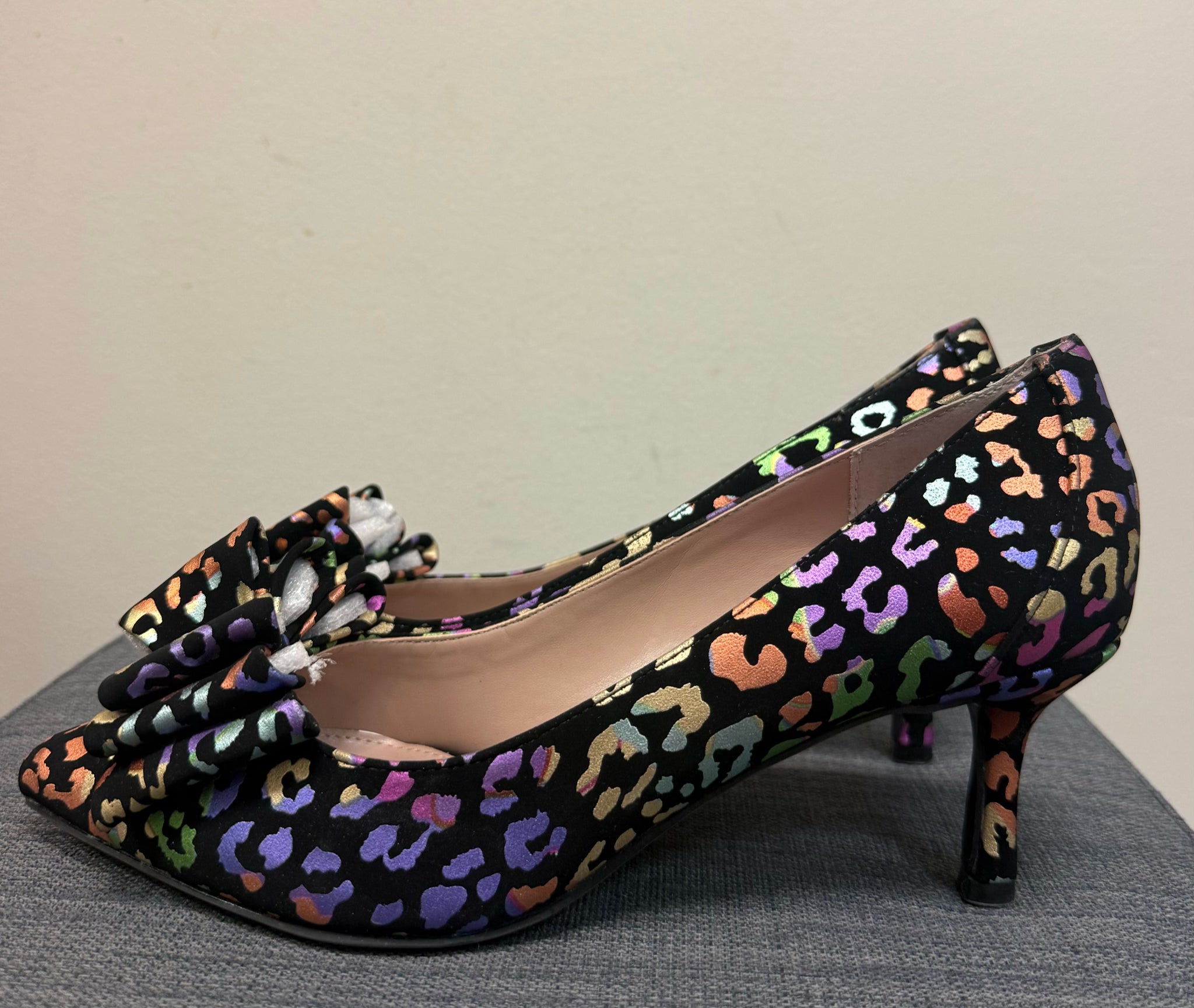 8 BETSEY JOHNSON BLACK MULTI SHOES