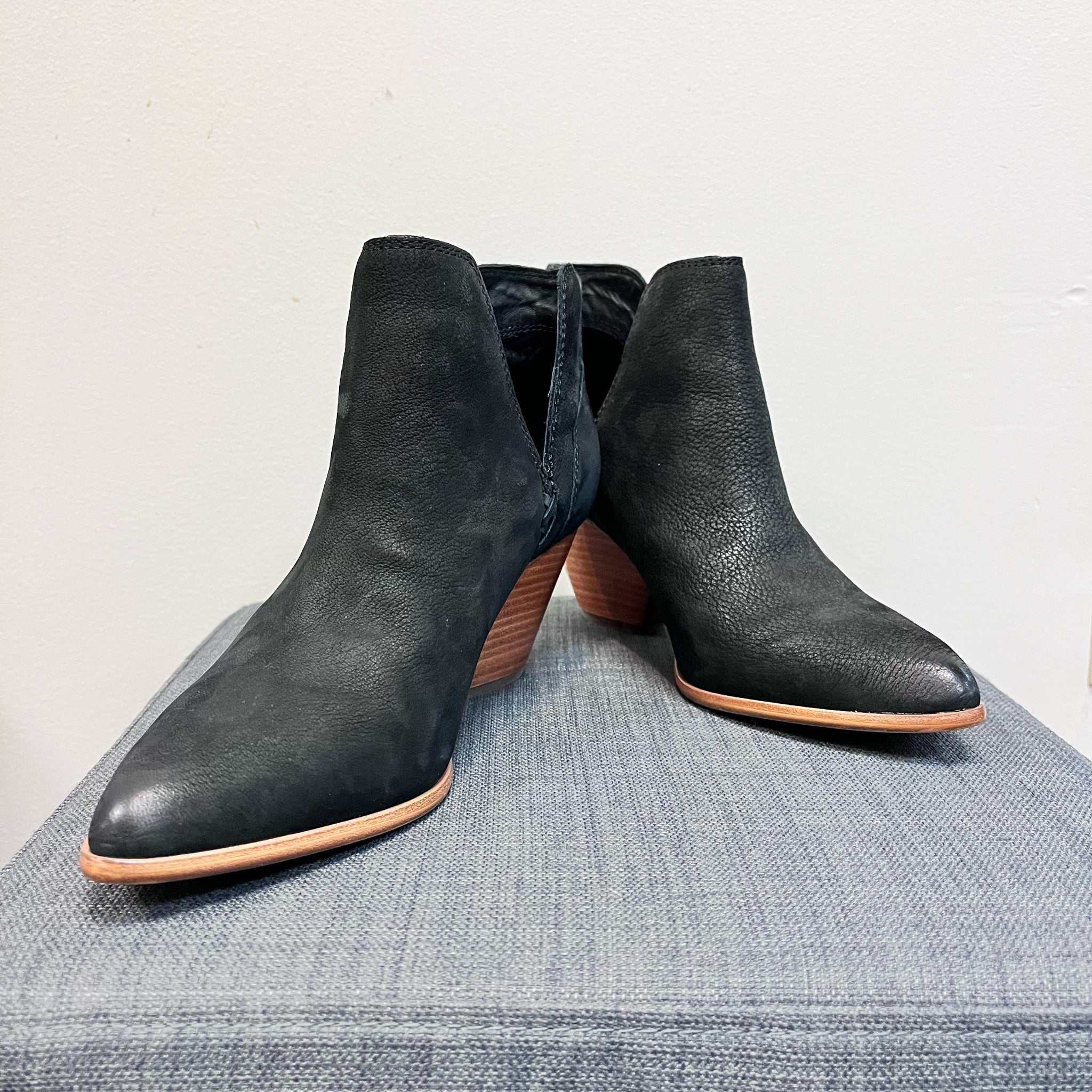 FRYE 9 Black Boots