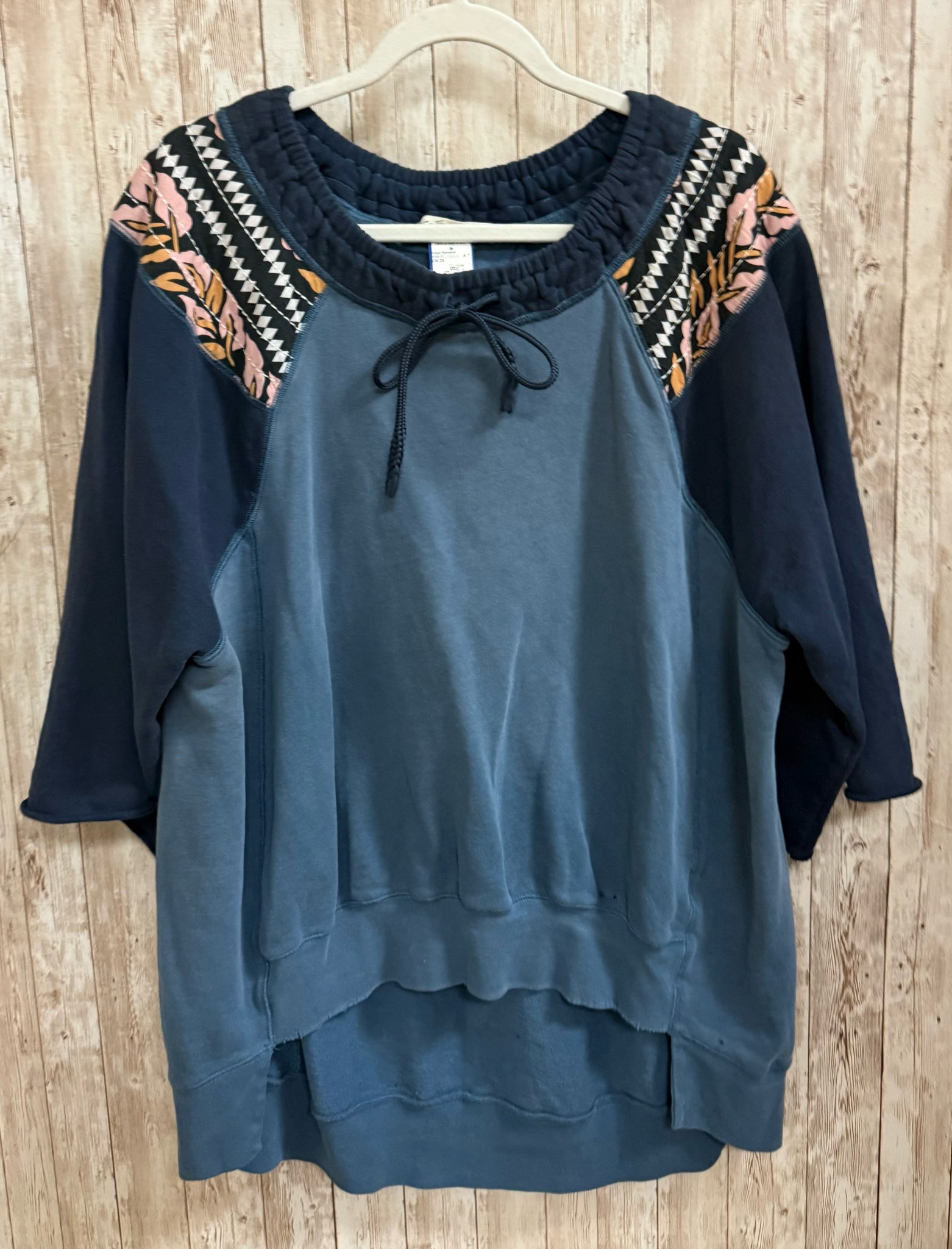 WE THE FREE Size S Blue Top