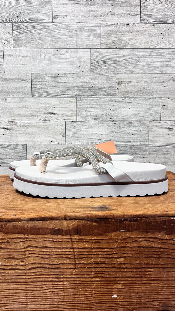 9.5 SCHUTZ White Sandals