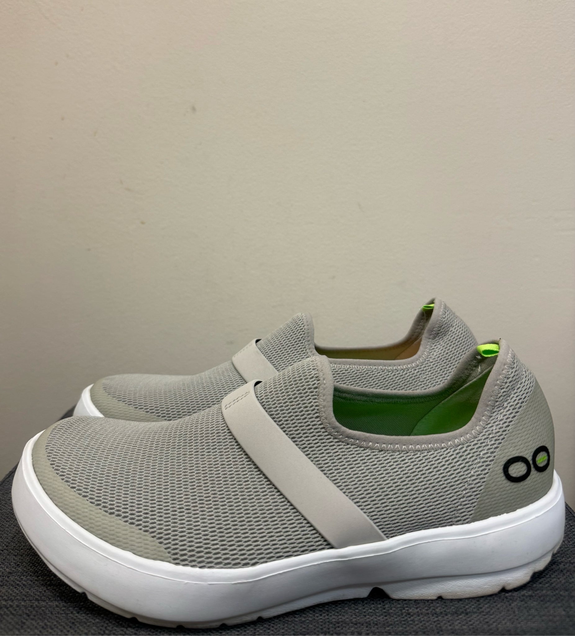 9 OOFOS GREY SHOES