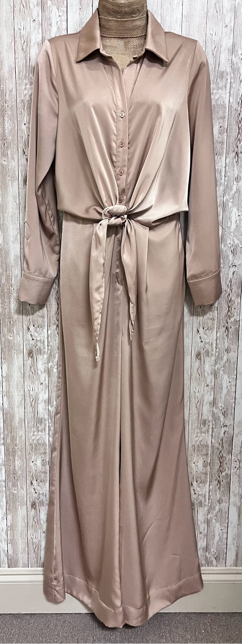 ILLA ILLA Size M Tan Jumper