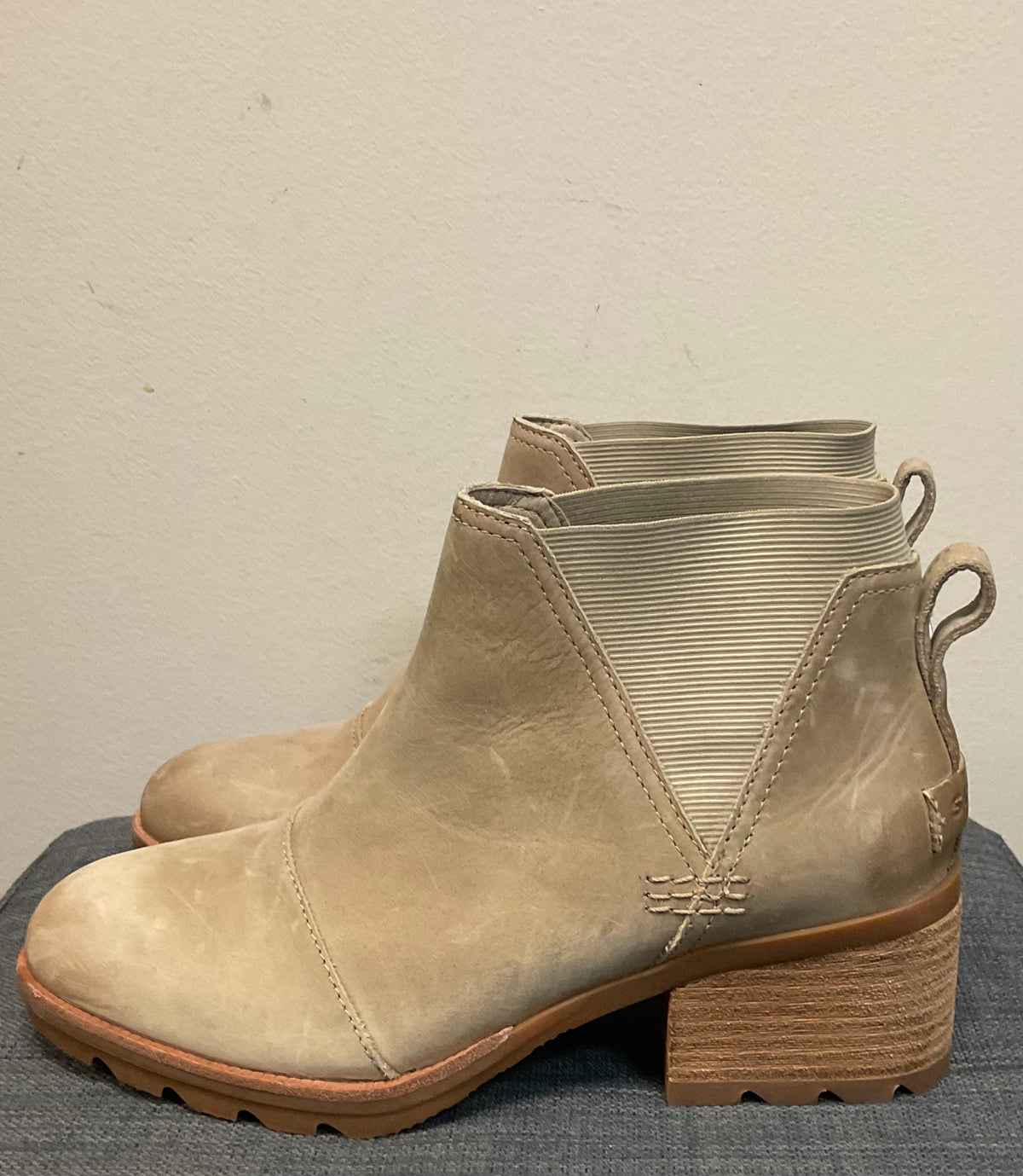 7.5 SOREL Tan Boots