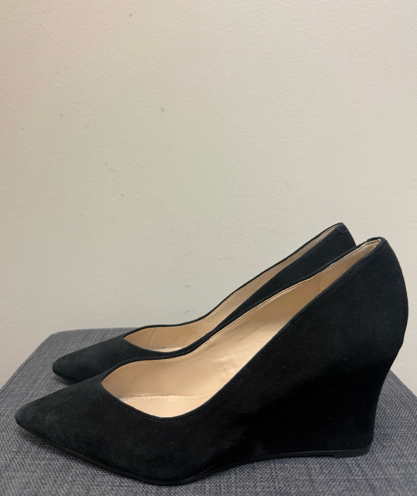 7.5 MARC FISHER Black SHOES