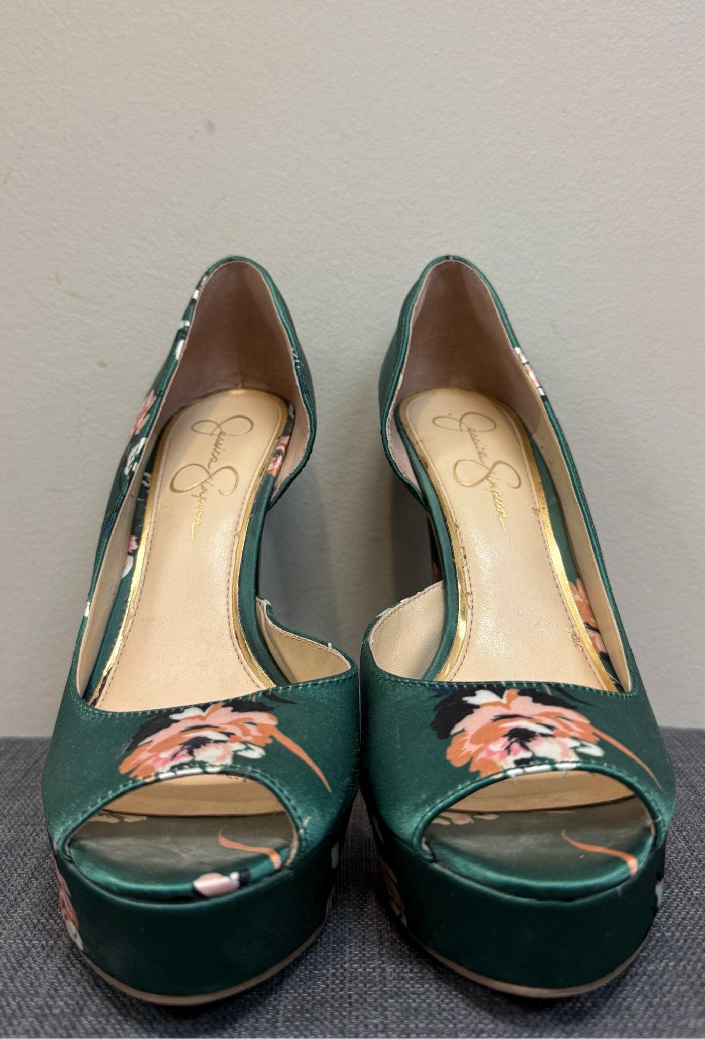 9 JESSICA SIMPSON GREEN FLORAL SHOES