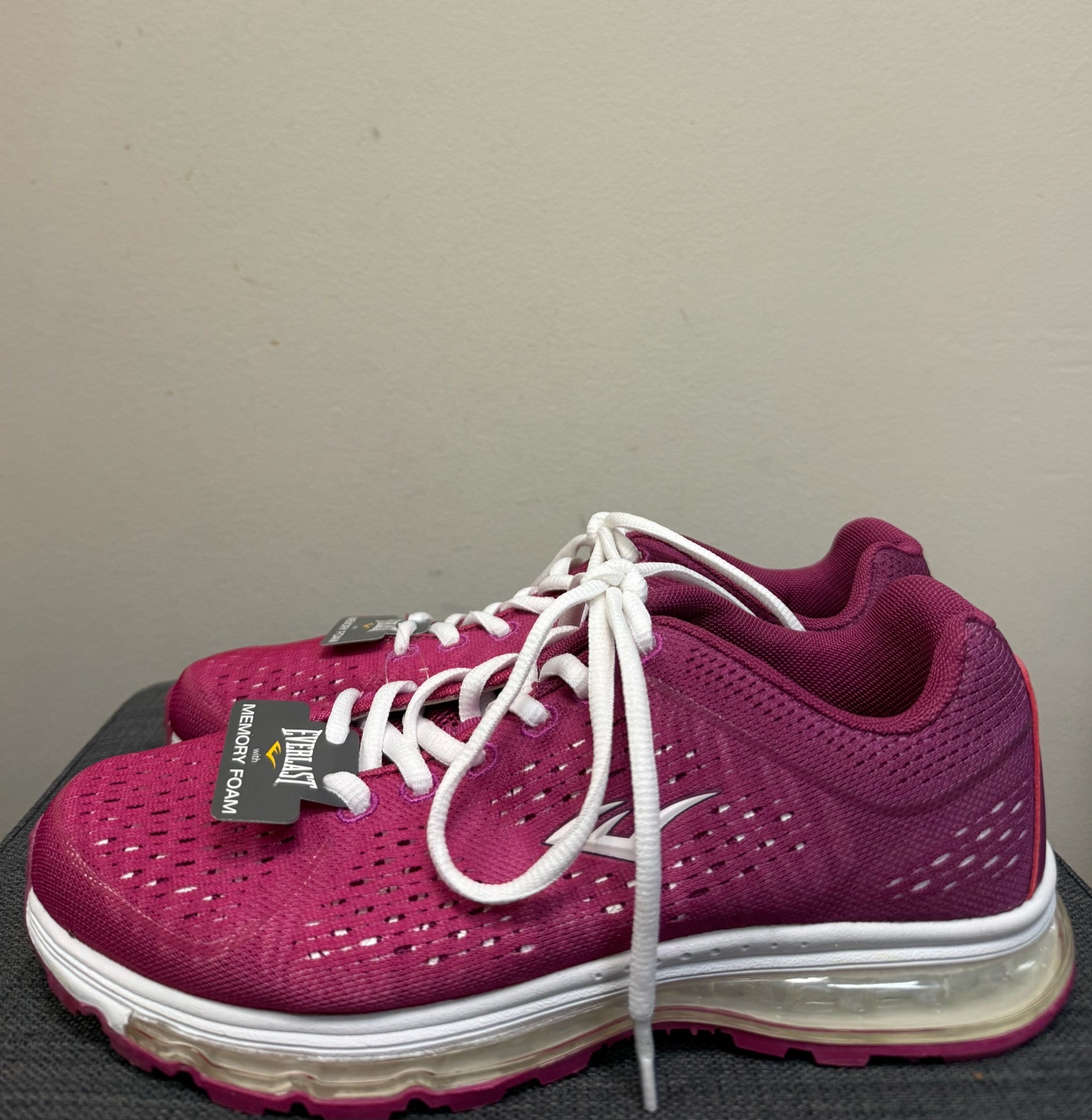 7.5 EVERLAST Pink Sneakers