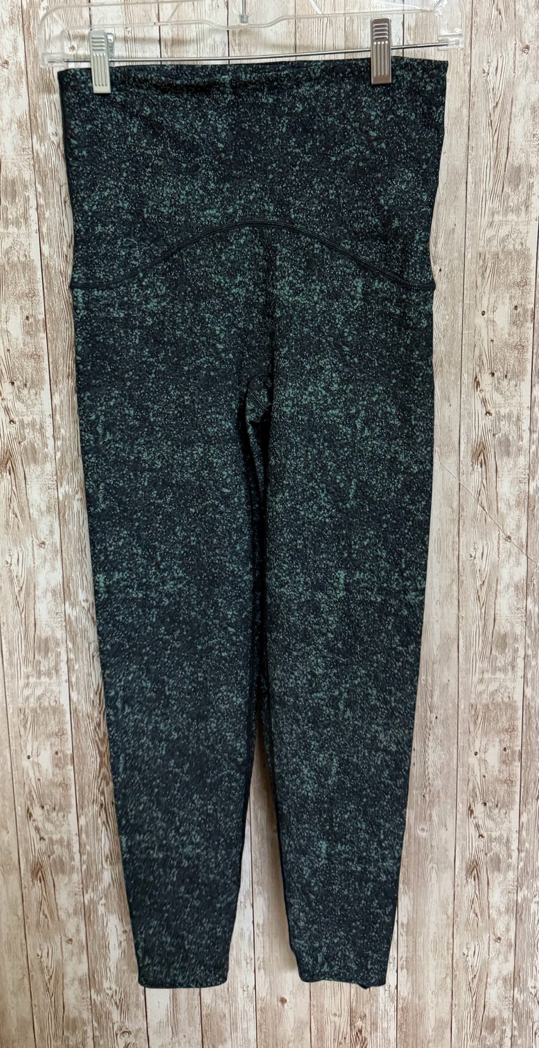 SPANX Size M GREEN AND BLACK ANIMAL Leggings