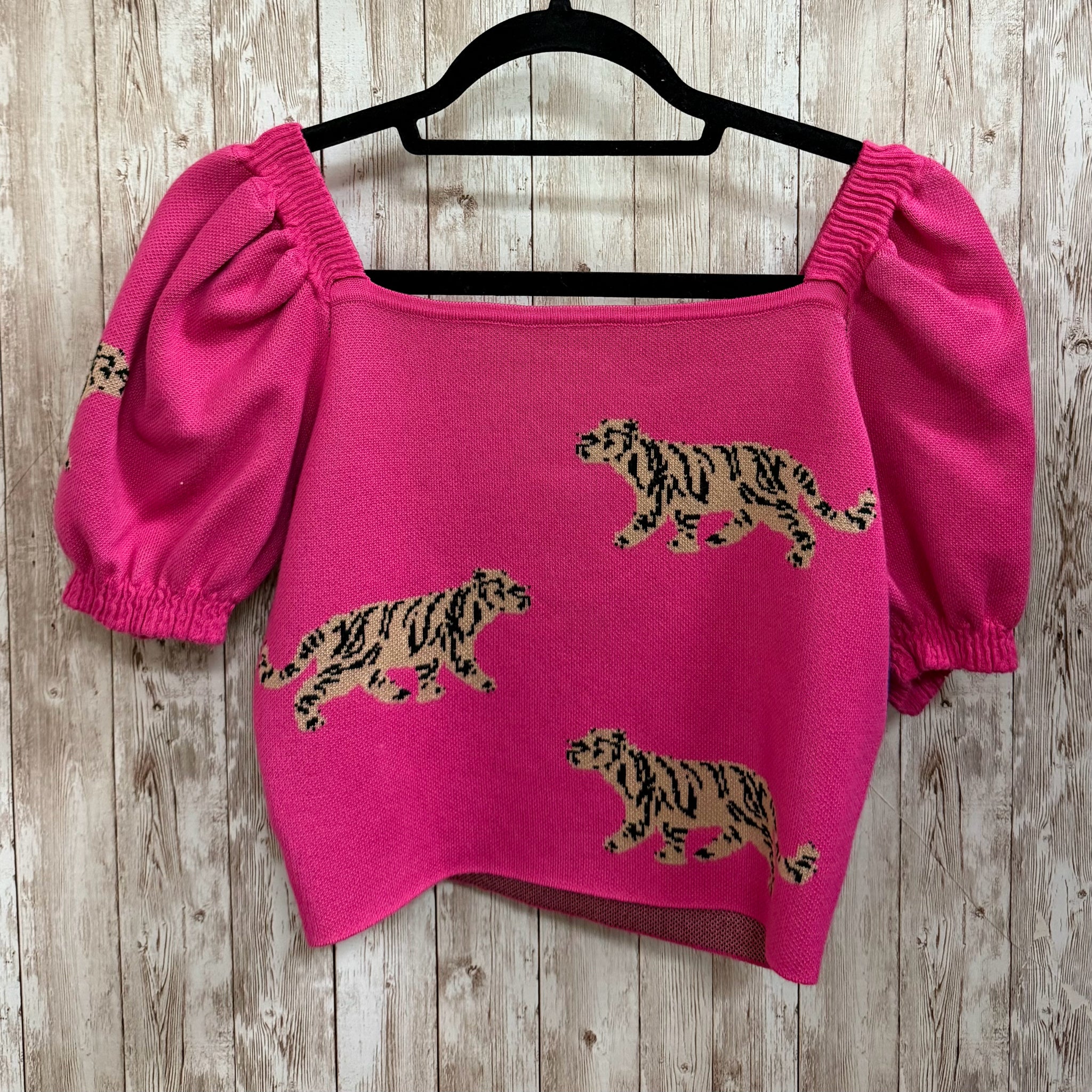 Size S ENTRO Pink Sweater