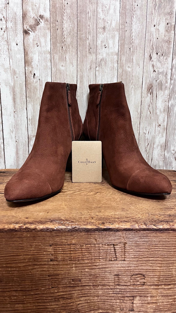 10 COLE HAAN RUST Boots