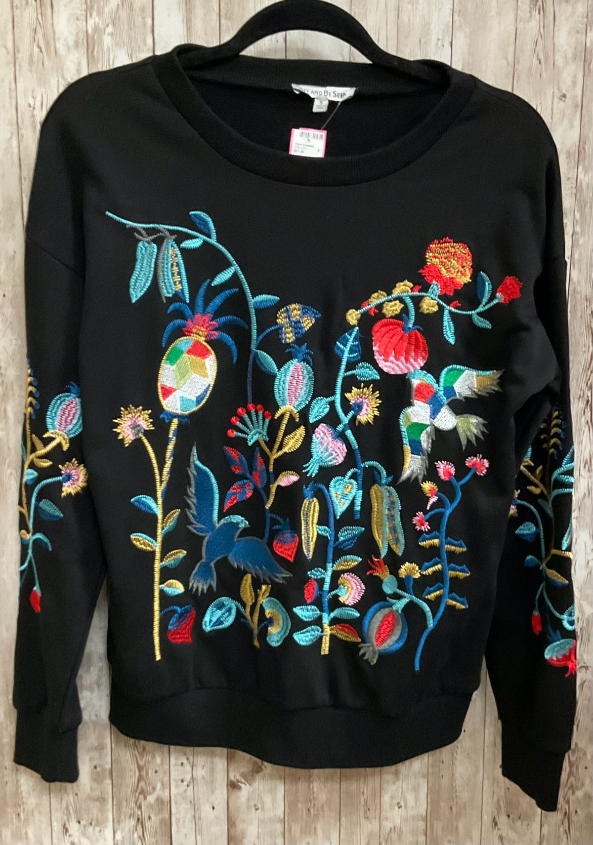 Size S SEE AND BE SEEN BLACK FLORAL Top