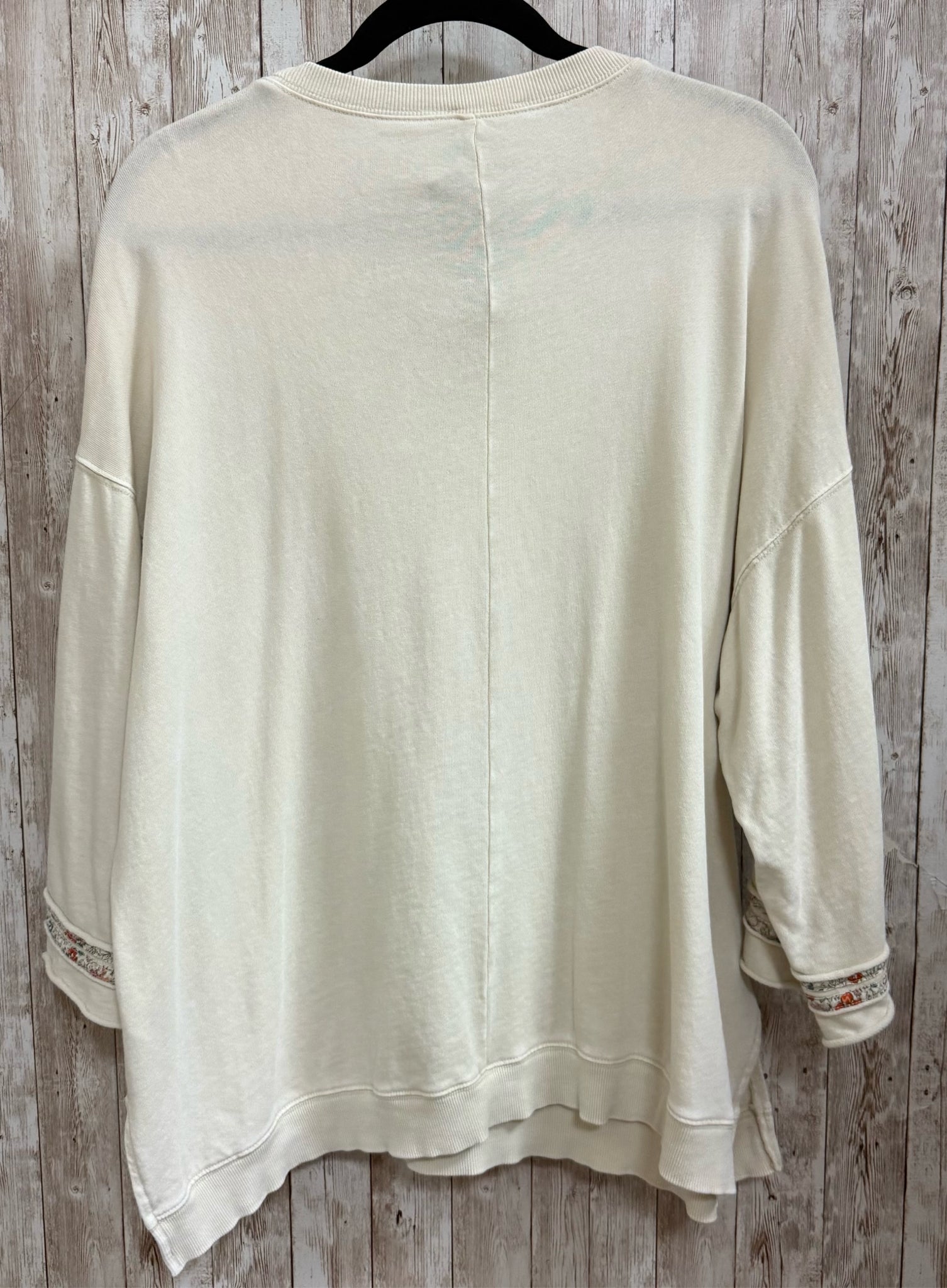 Size M EASEL CREAM PRINT Top