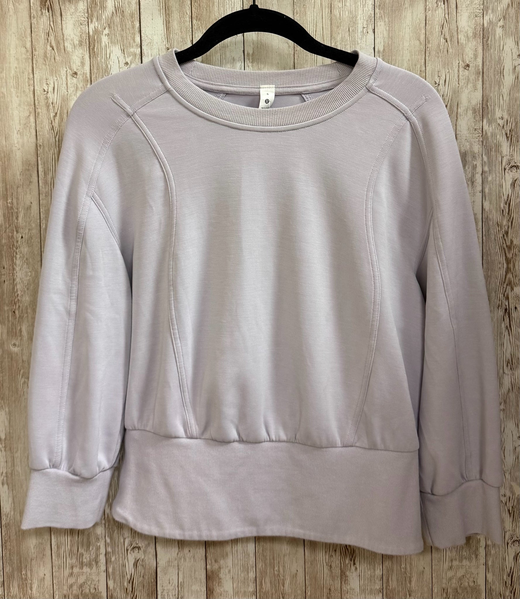 Size 6 LULULEMON LILAC Top