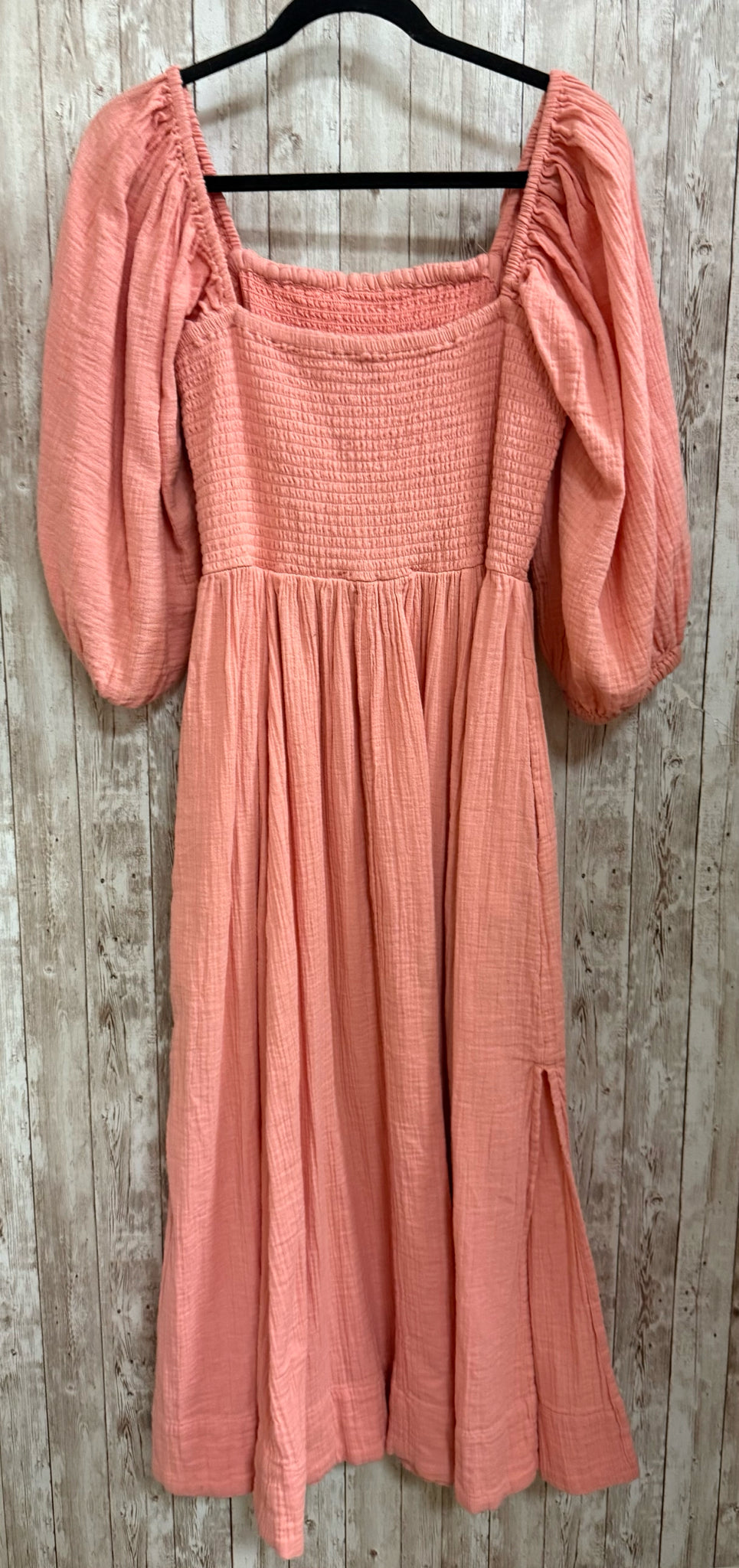 Size M QUINCE Peach Dress