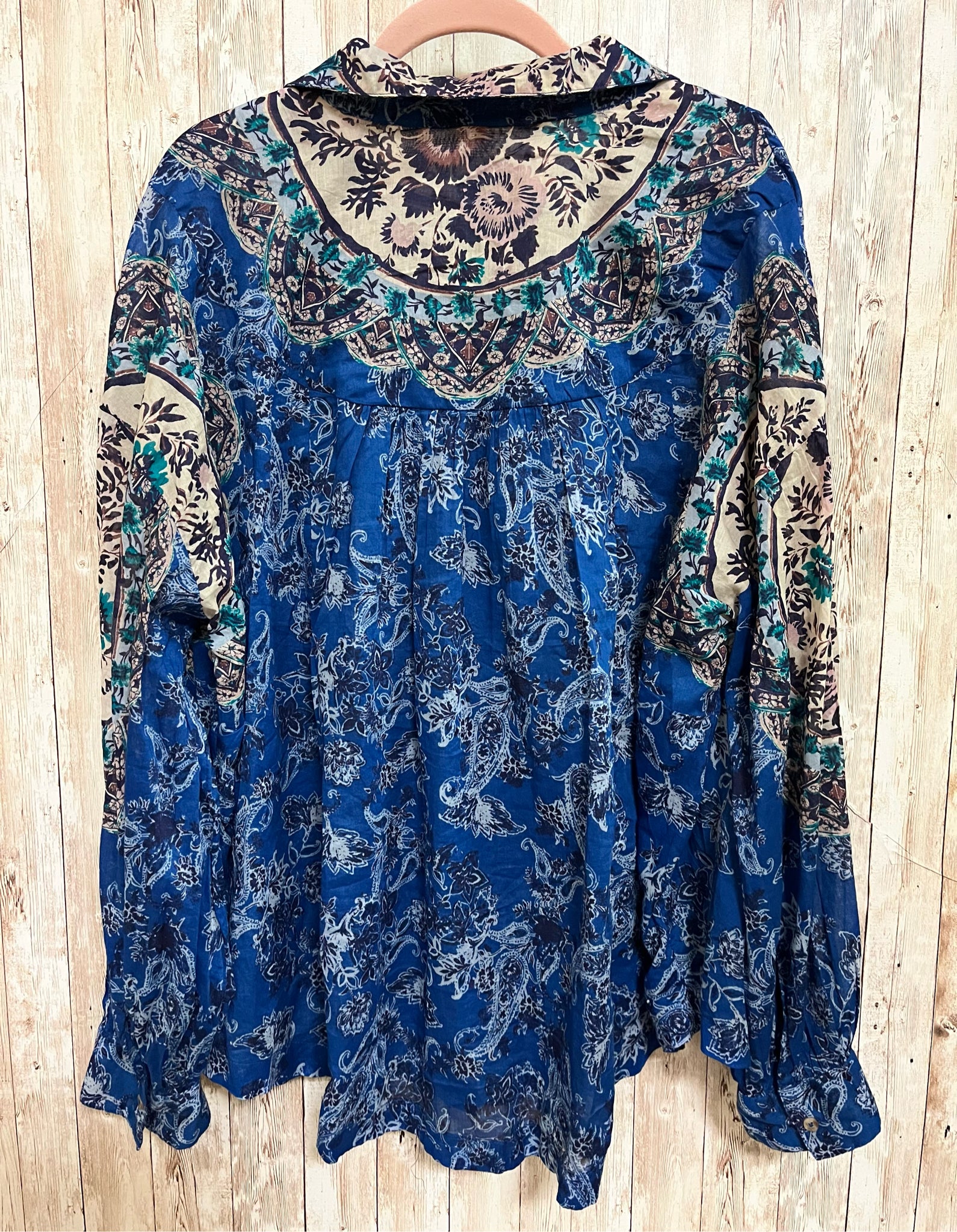 Size L FREE PEOPLE Blue Print Top