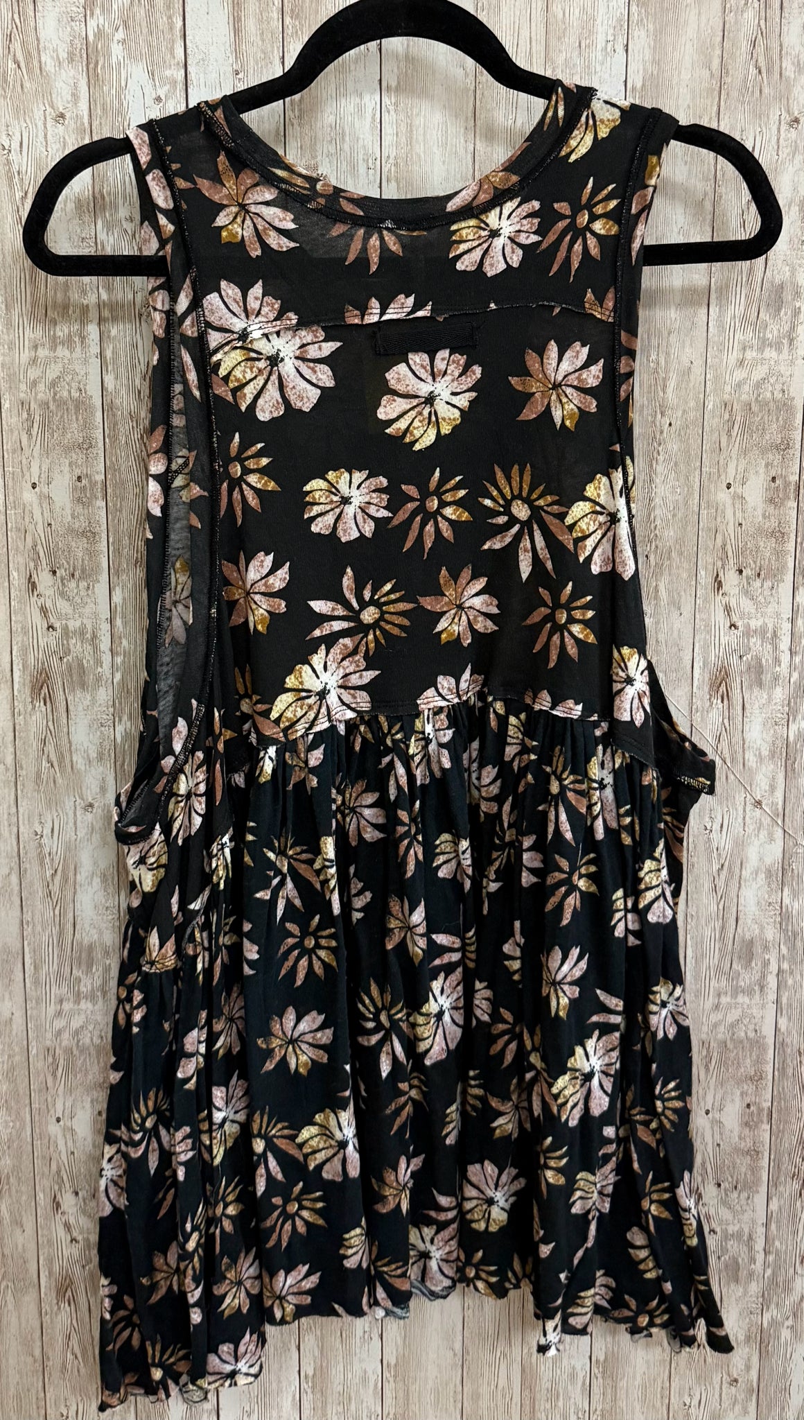 Size M FREE PEOPLE BLACK FLORAL Top