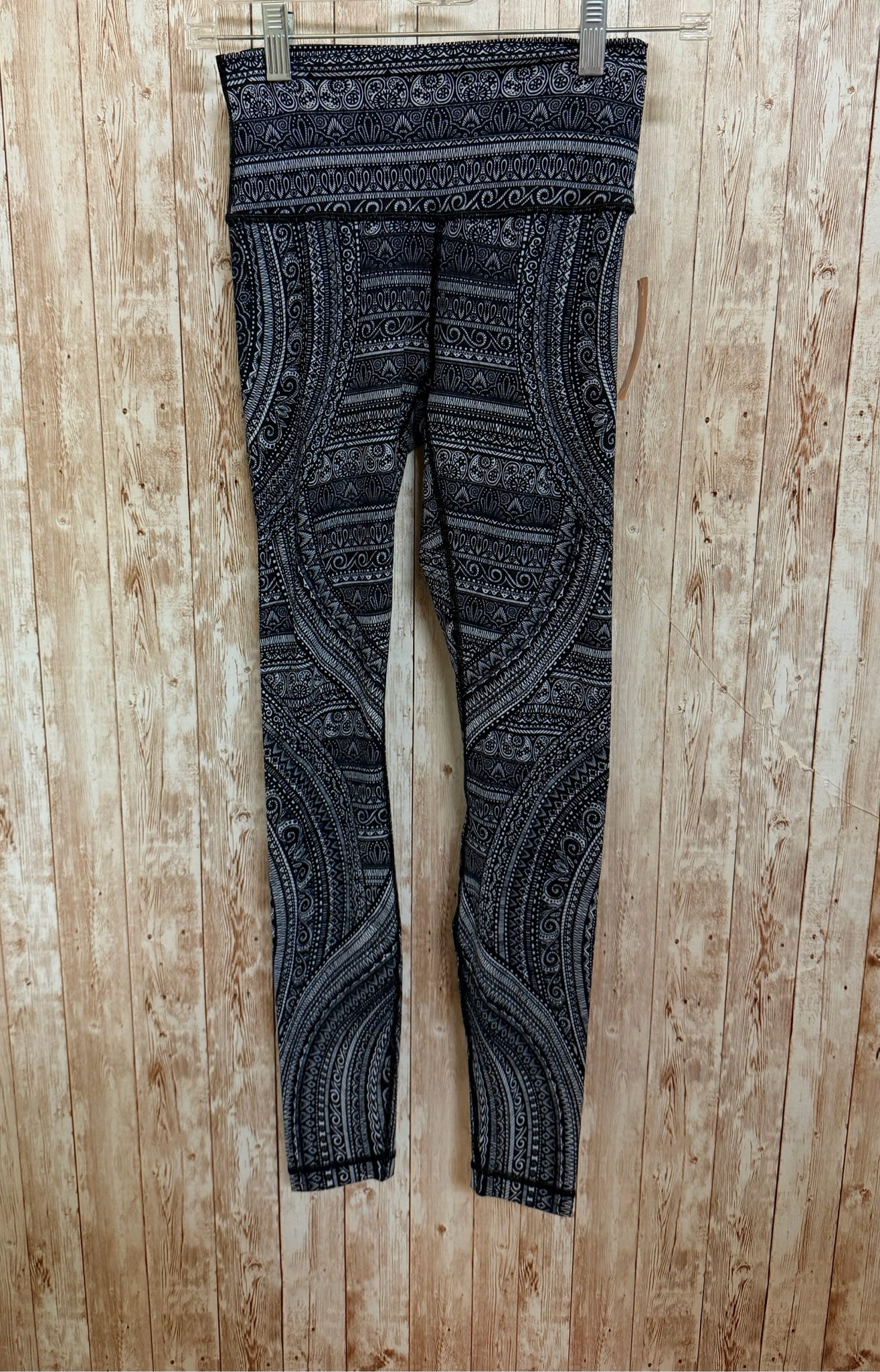 LULULEMON Size 6 BLACK AND GRAY Leggings