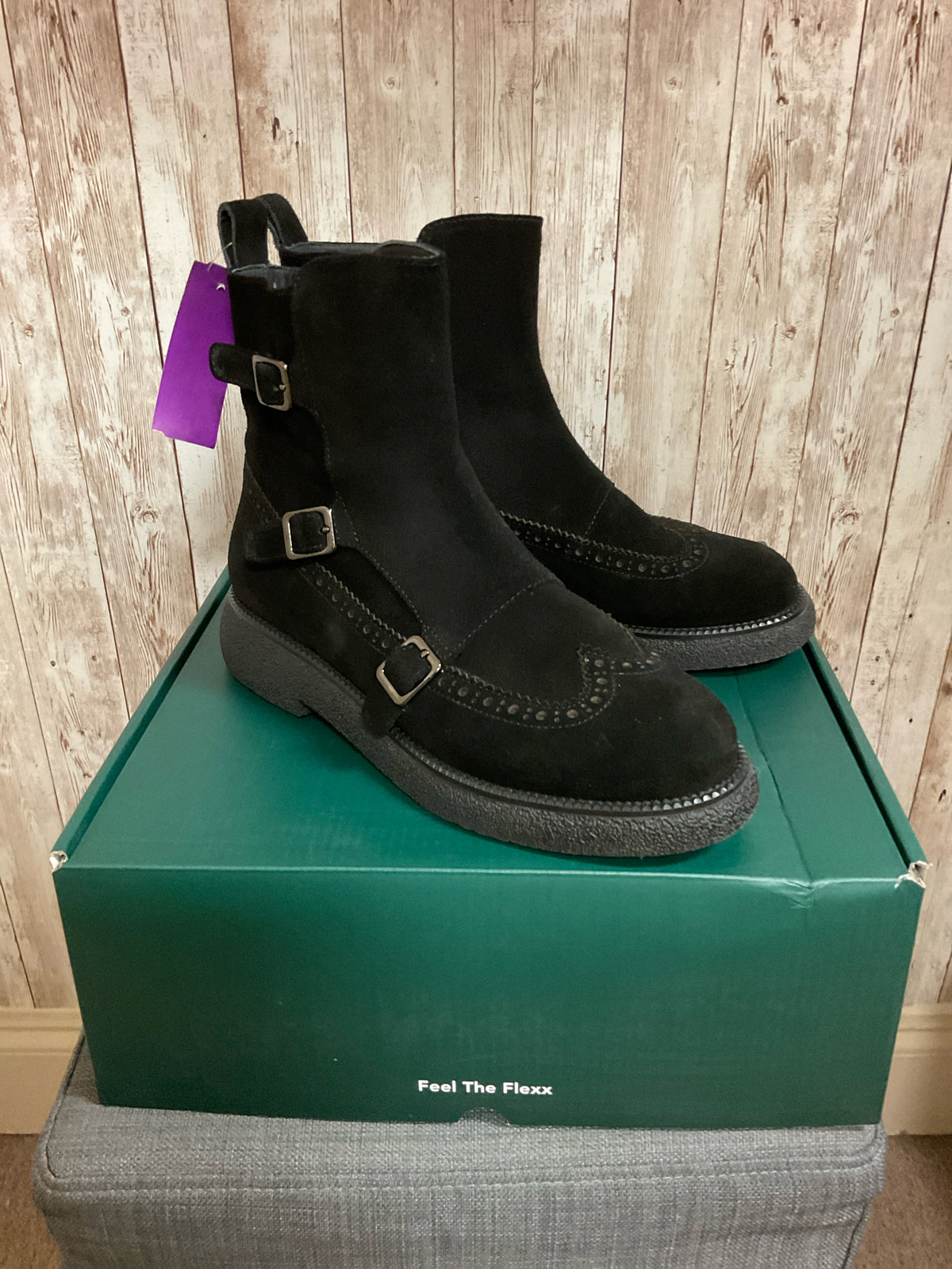 8.5 THE FLEXX Black Boots