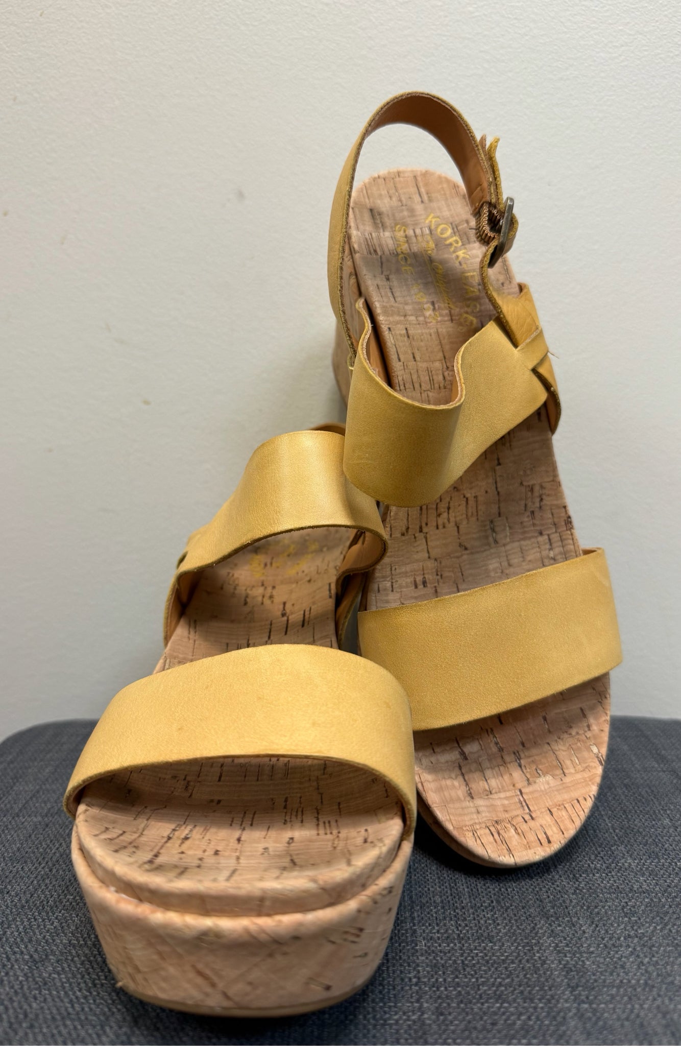 10 KORK-EASE Mustard Wedges