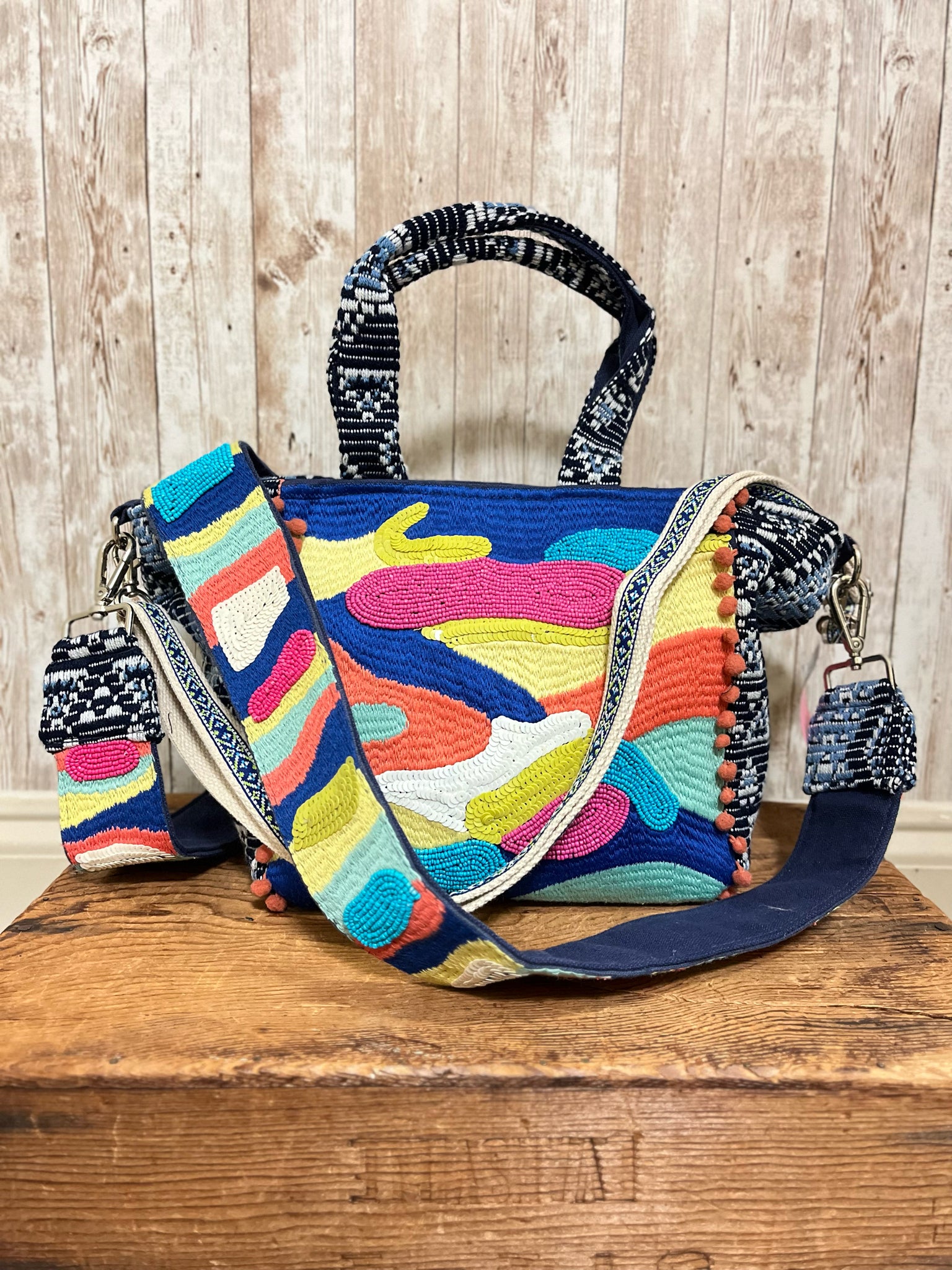AMERICA & BEYOND Purse