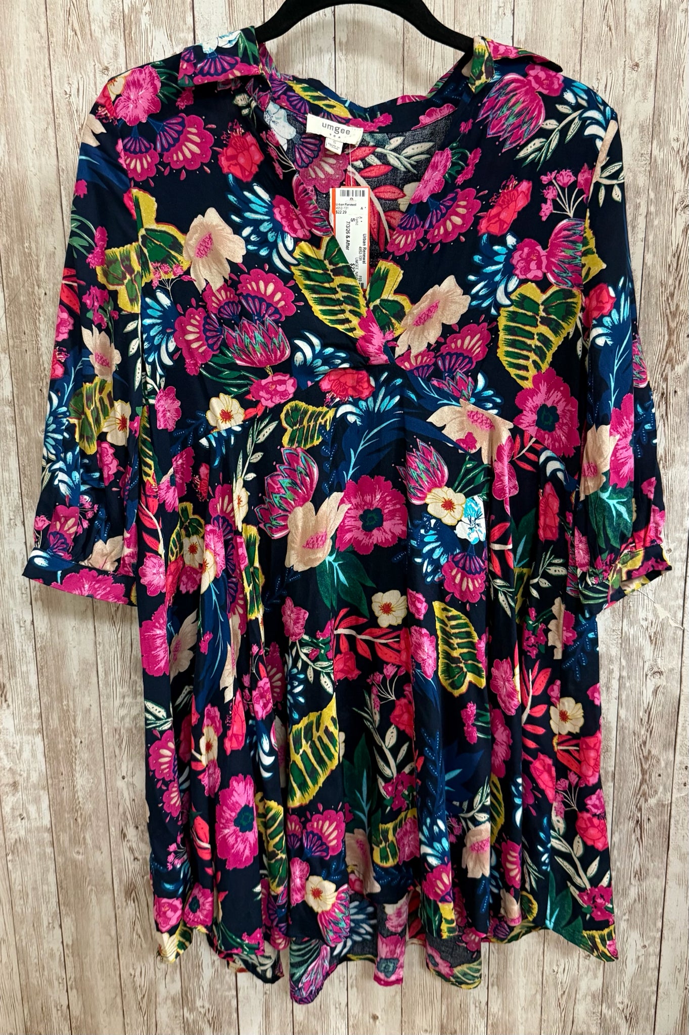 UMGEE NAVY FLORAL Women Size S Tunic