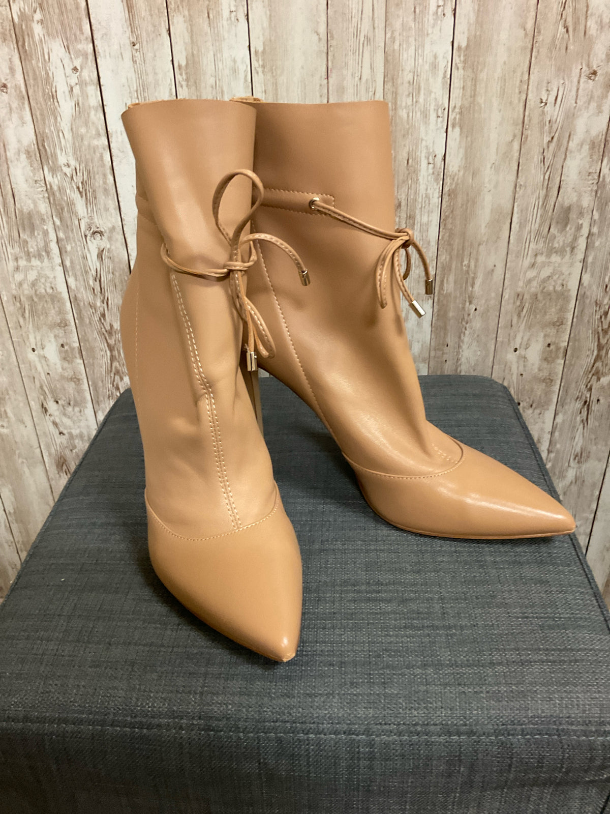 8.5 NINE WEST Tan Boots