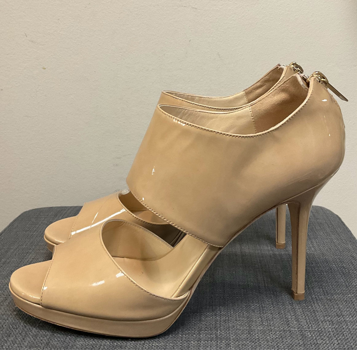 8 JIMMY CHOO Nude SHOES