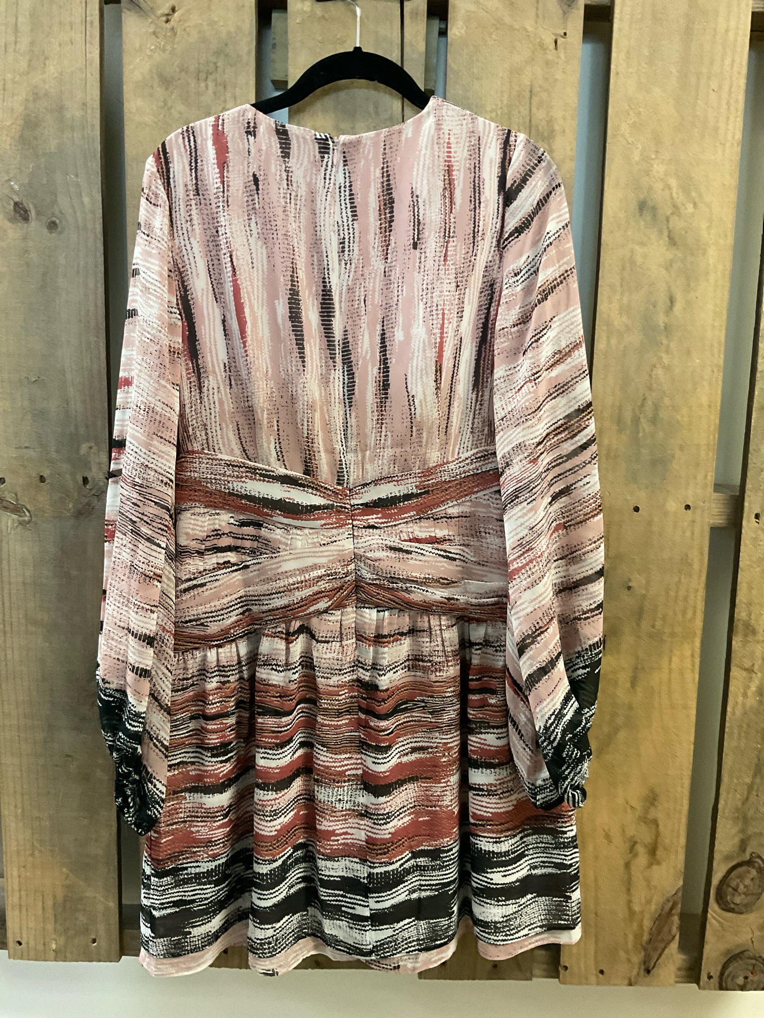Size 8 WHBM ROSE PRINT Dress
