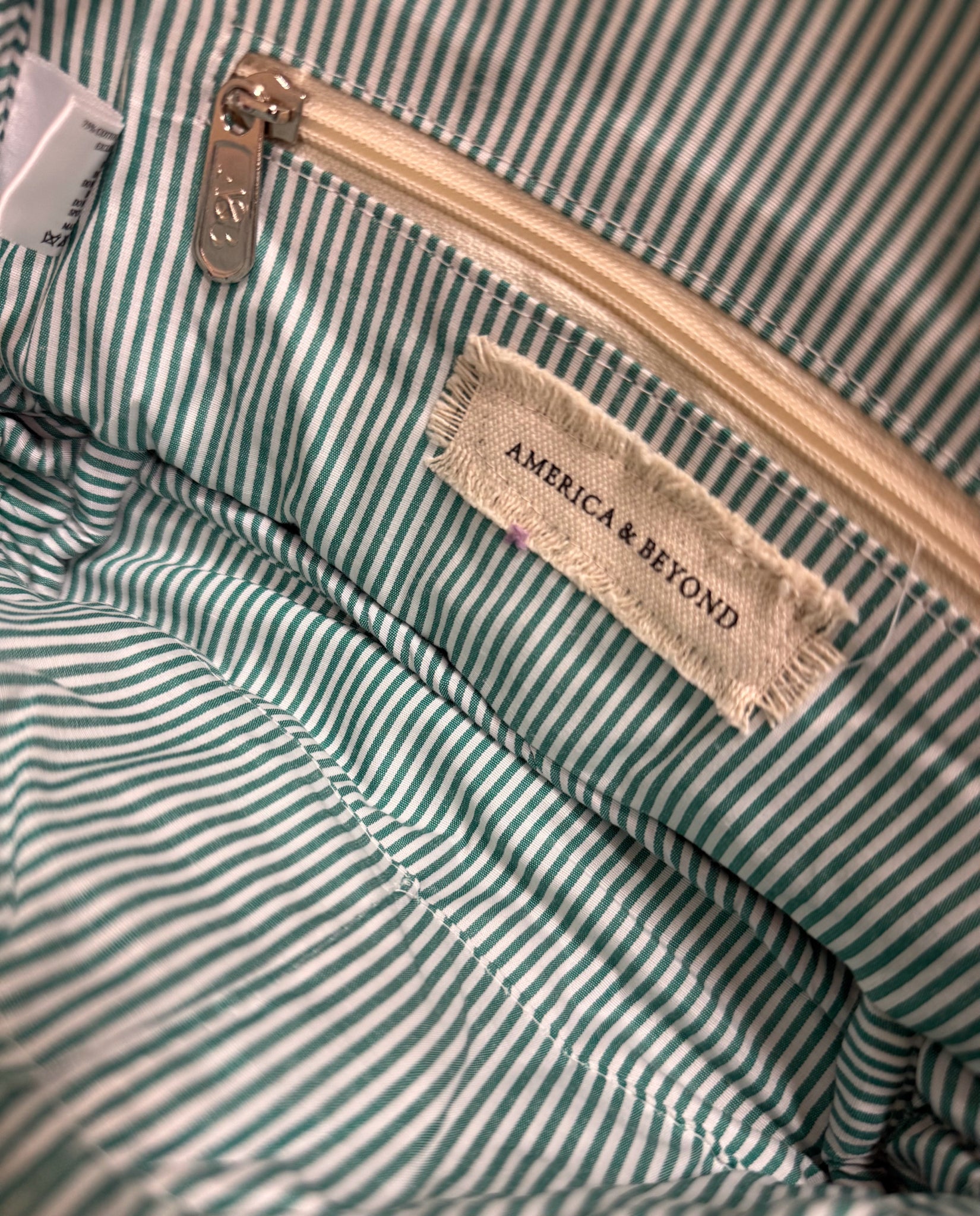 AMERICA & BEYOND Bag