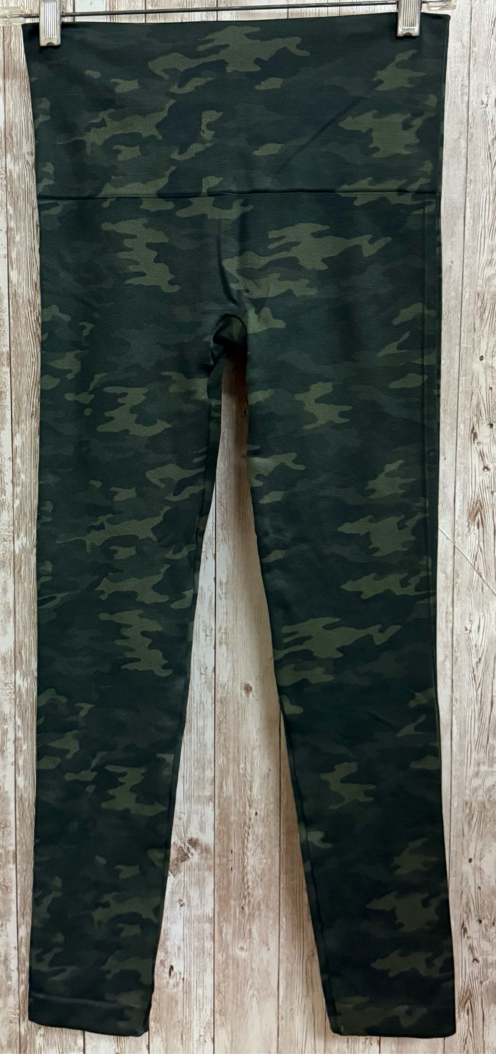 Size M SPANX CAMO Leggings