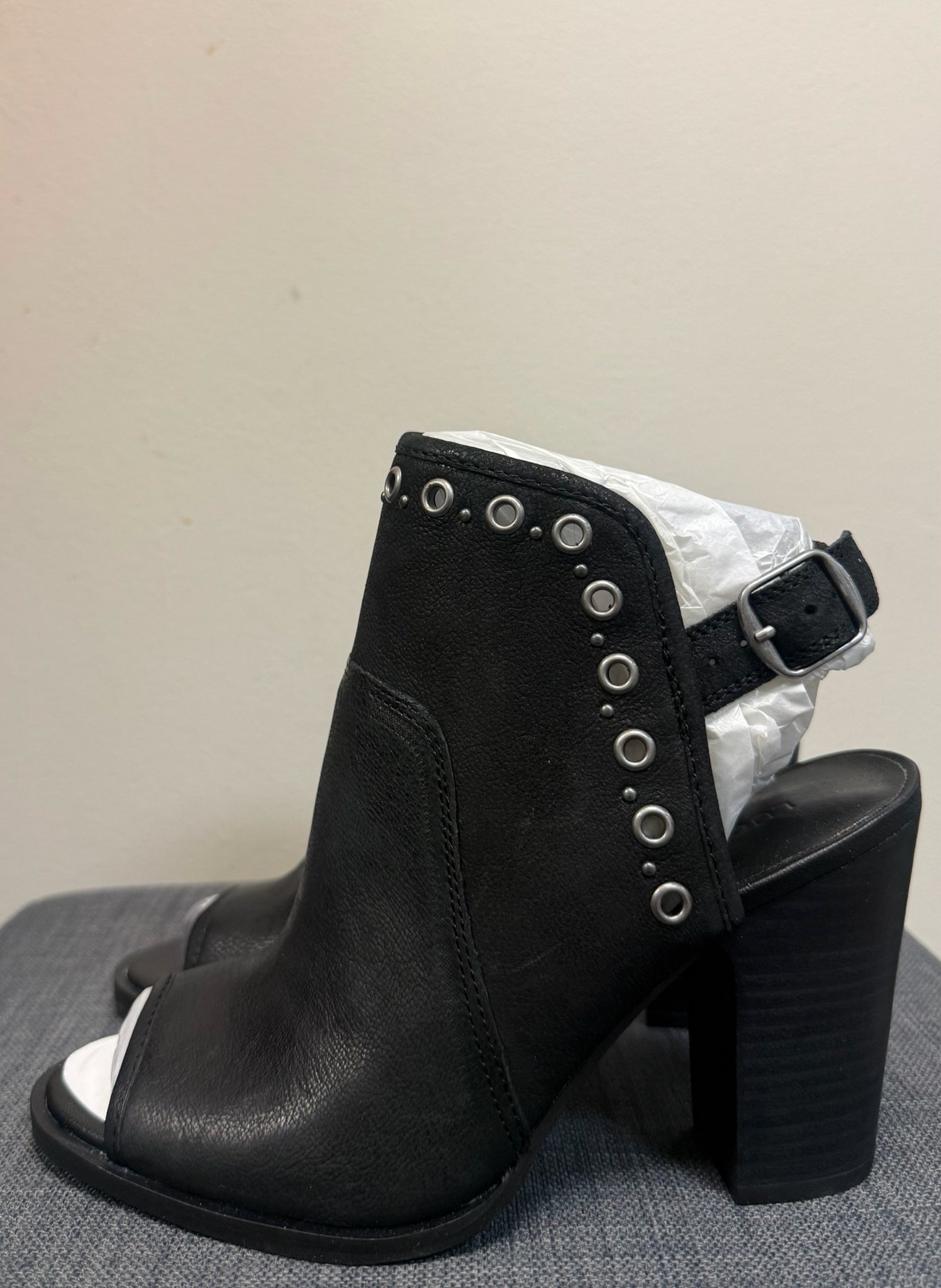 6.5 LUCKY BRAND Black SHOES