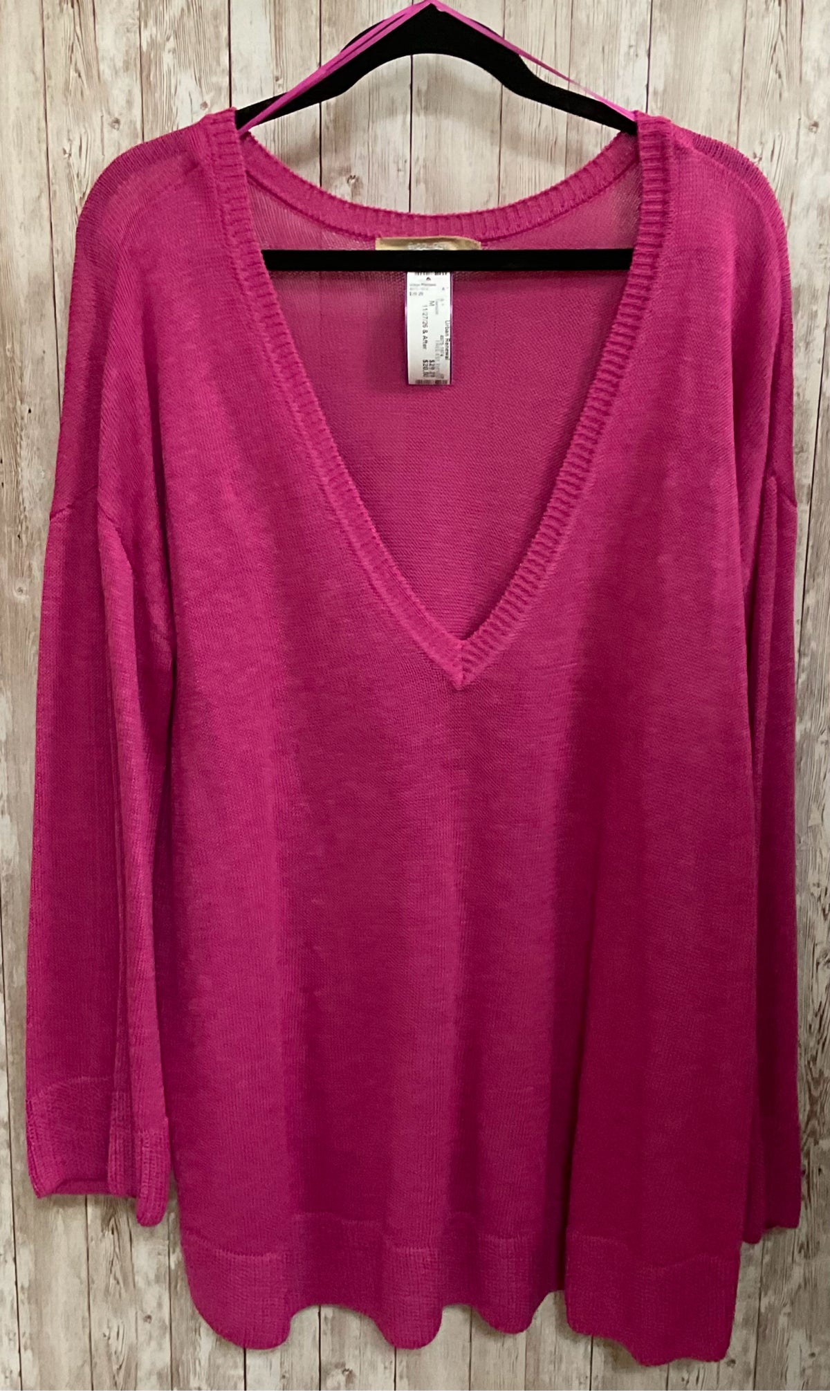Size M FREE-EST FUCHSIA Sweater