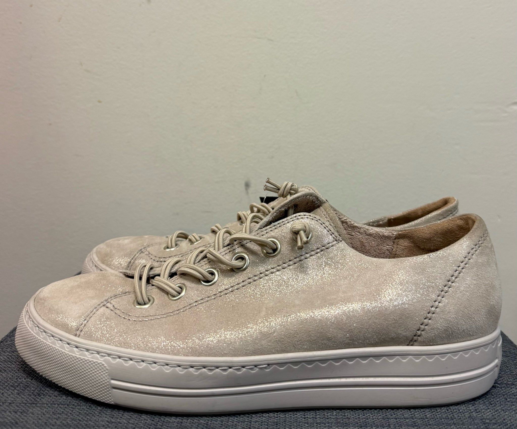 9 Paul Green Beige Sneakers
