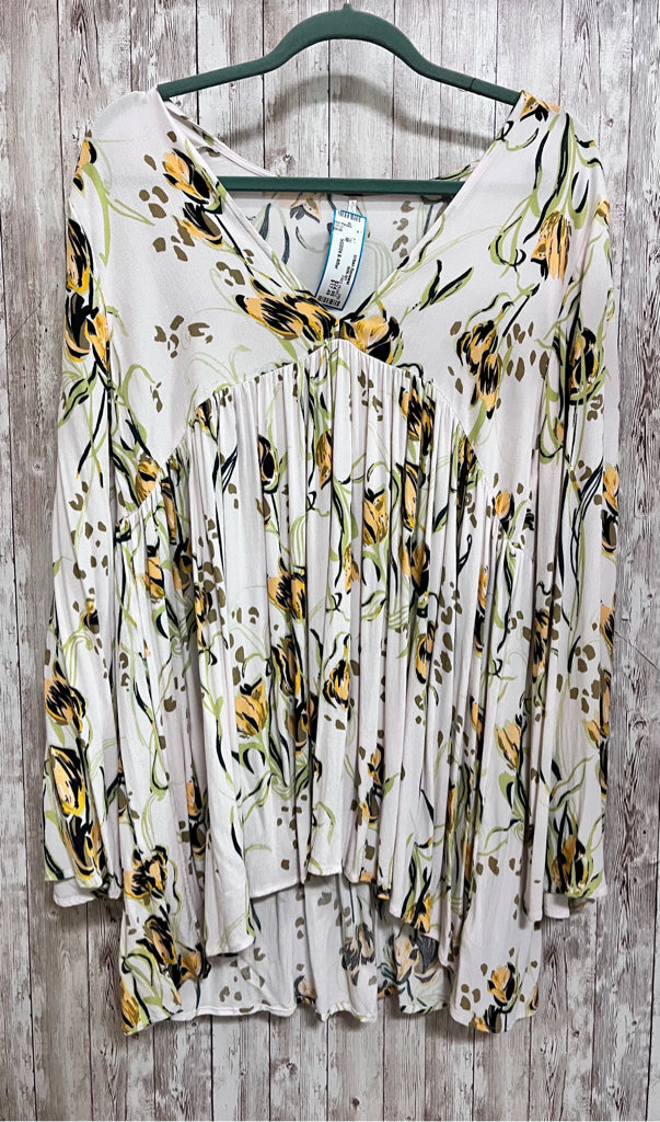Size M FREE PEOPLE CREAM AND GREEN FLORAL Top