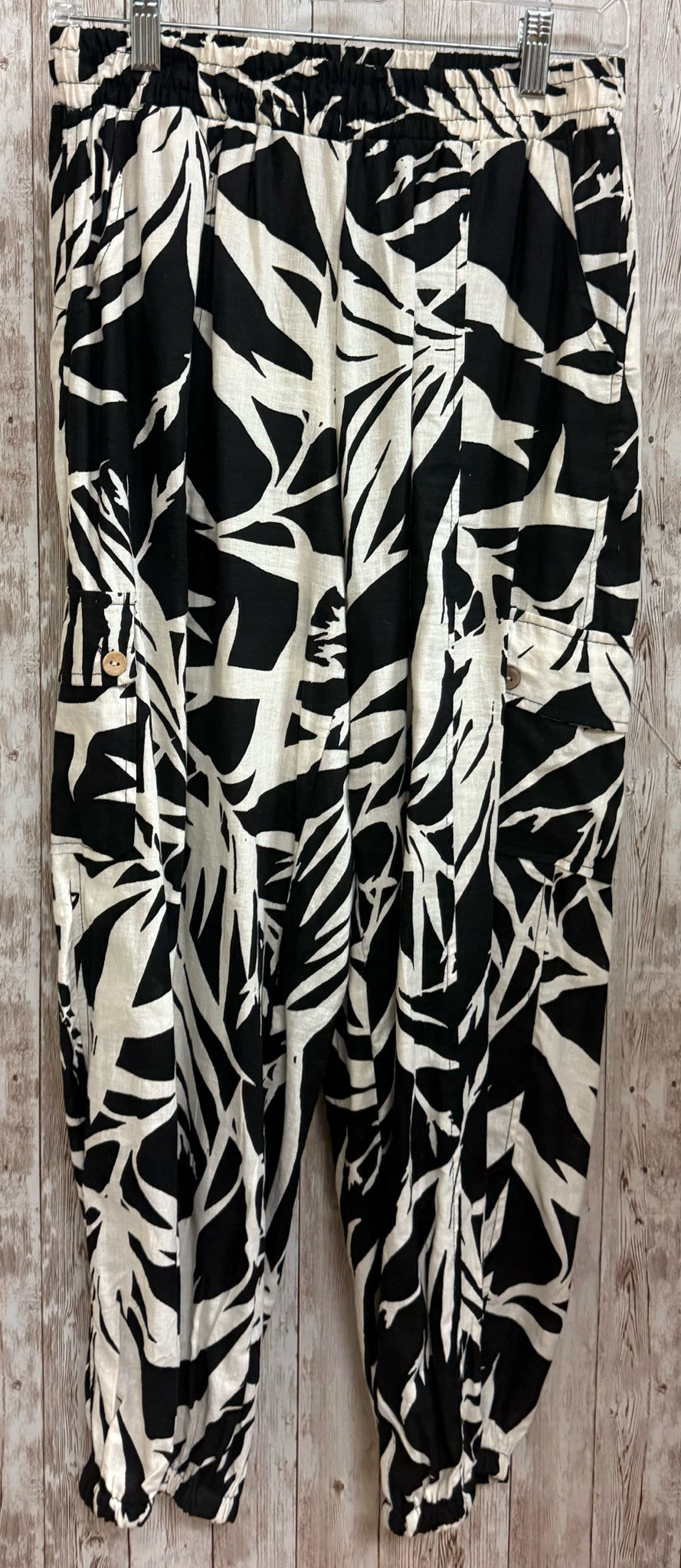 Size S RACHEL ZOE BLACK AND CREAM FLORAL Pants