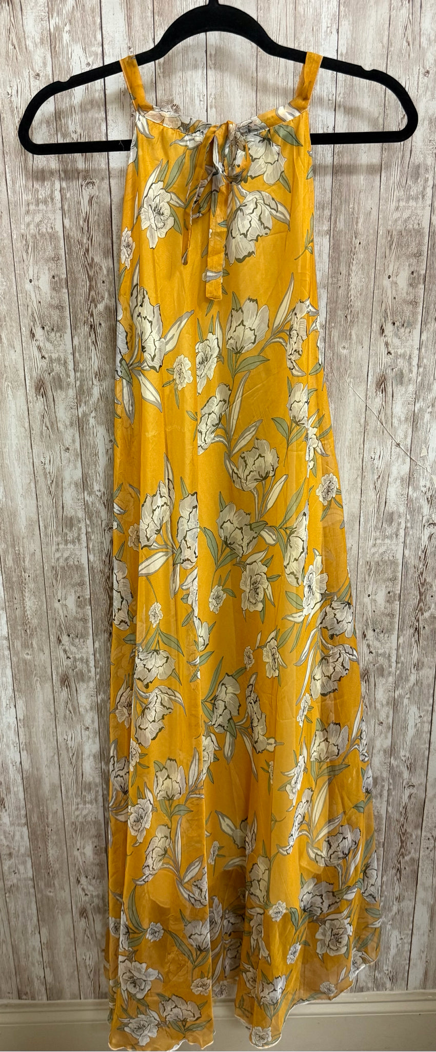 Size L MEDESHE GOLD FLORAL Dress