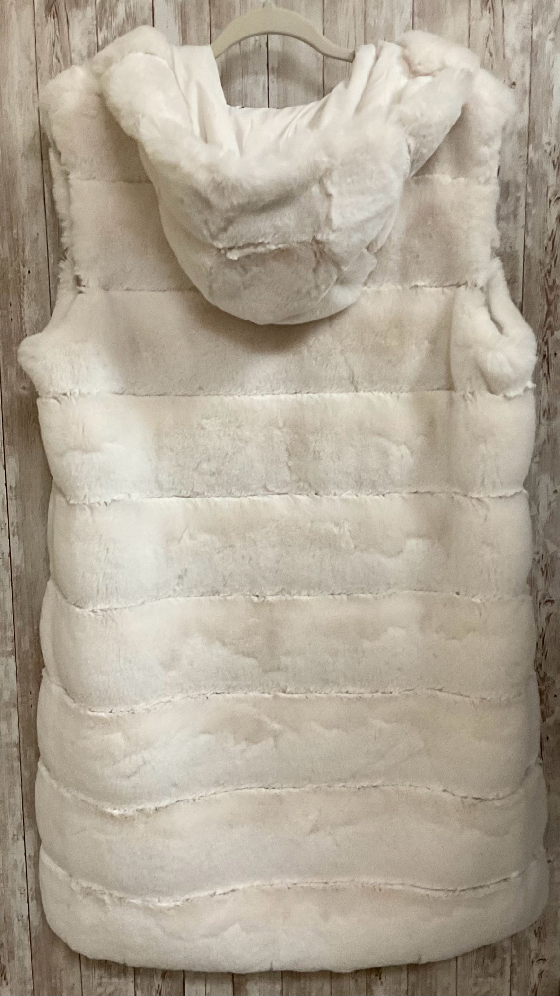 Size L BCBG OFF WHITE Vest