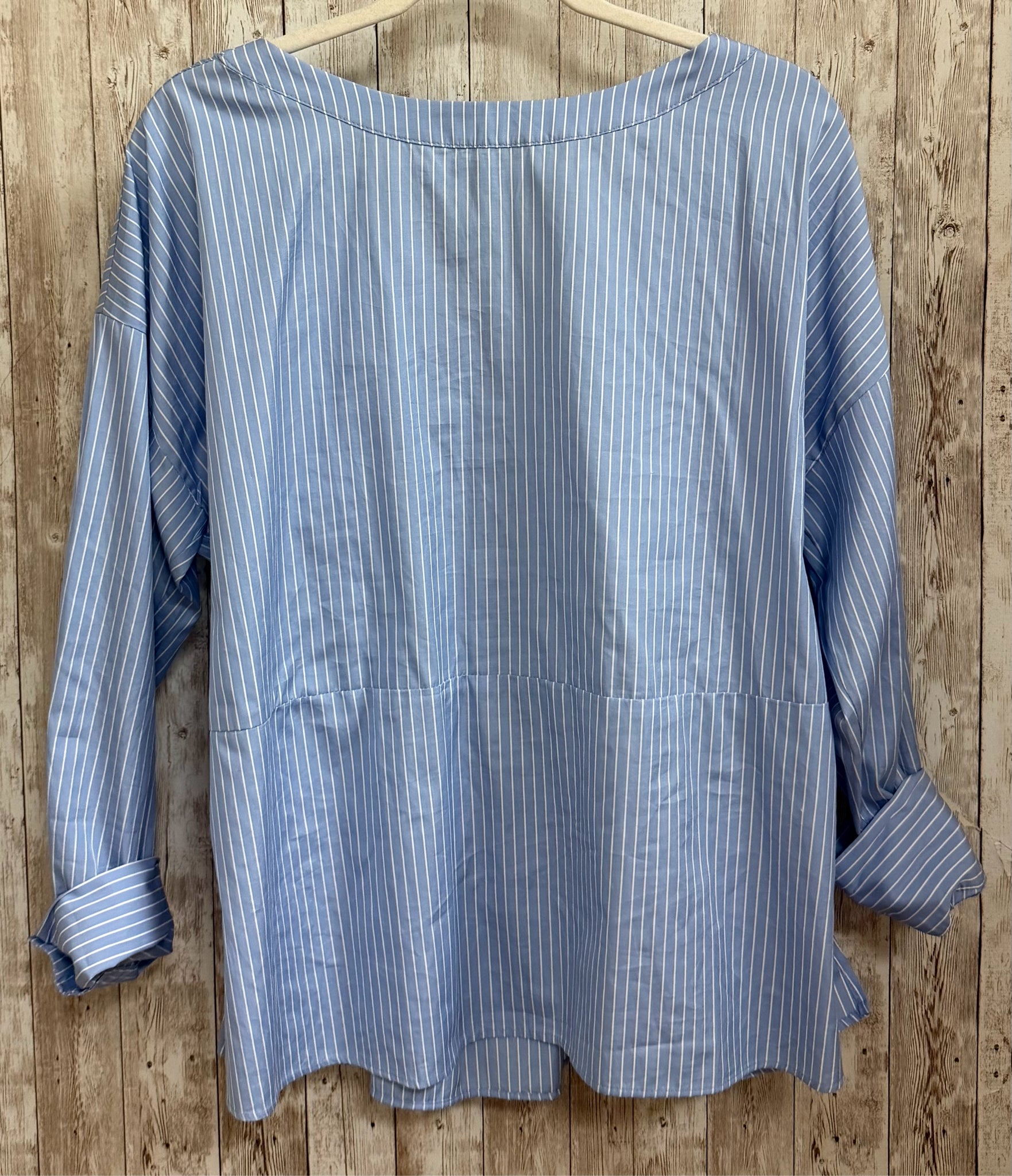 Size M ANTHROPOLOGIE BLUE AND WHITE STRIPE Top
