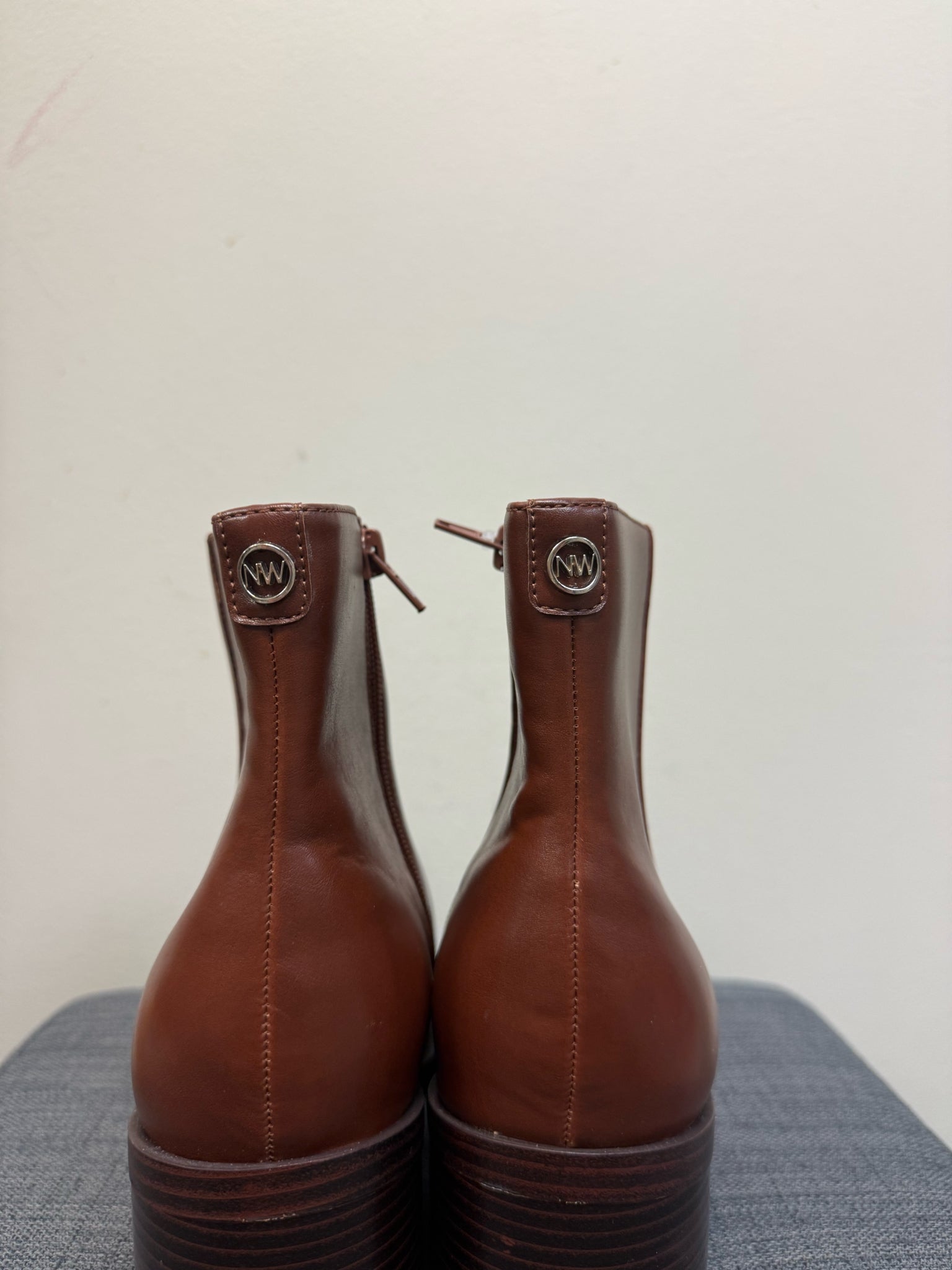 9.5 NINE WEST Brown Boots