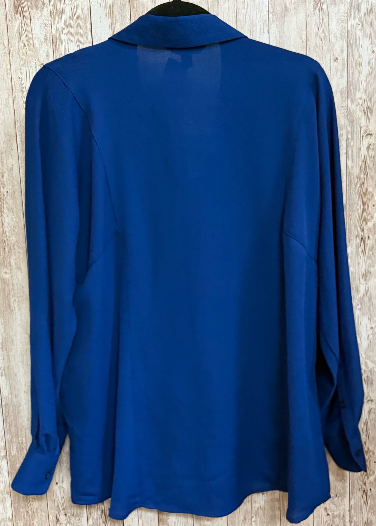 Size L INVESTMENTS Blue Top